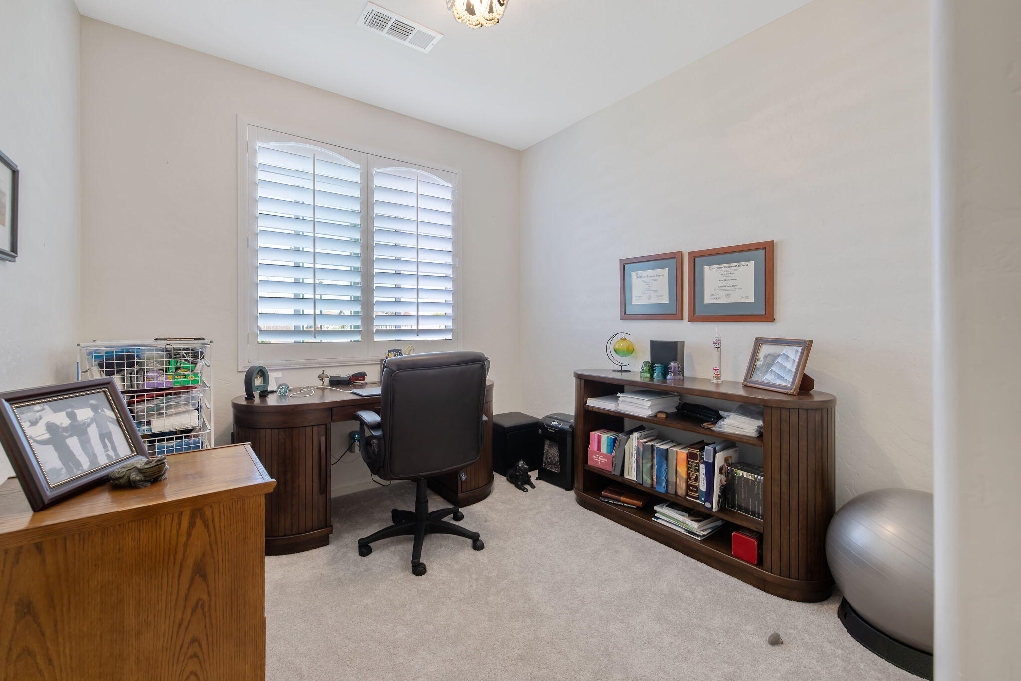 3246 N Rova Ct, Visalia, CA 93291