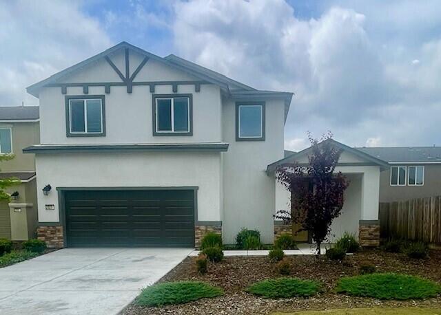 2227 S Crumal St, Visalia, CA 93292