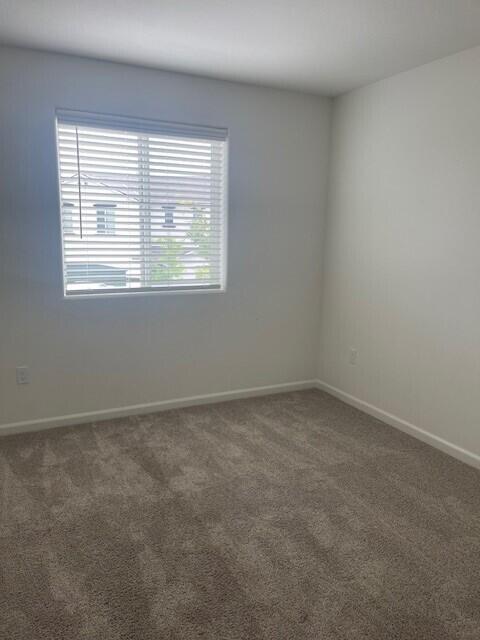 2227 S Crumal St, Visalia, CA 93292