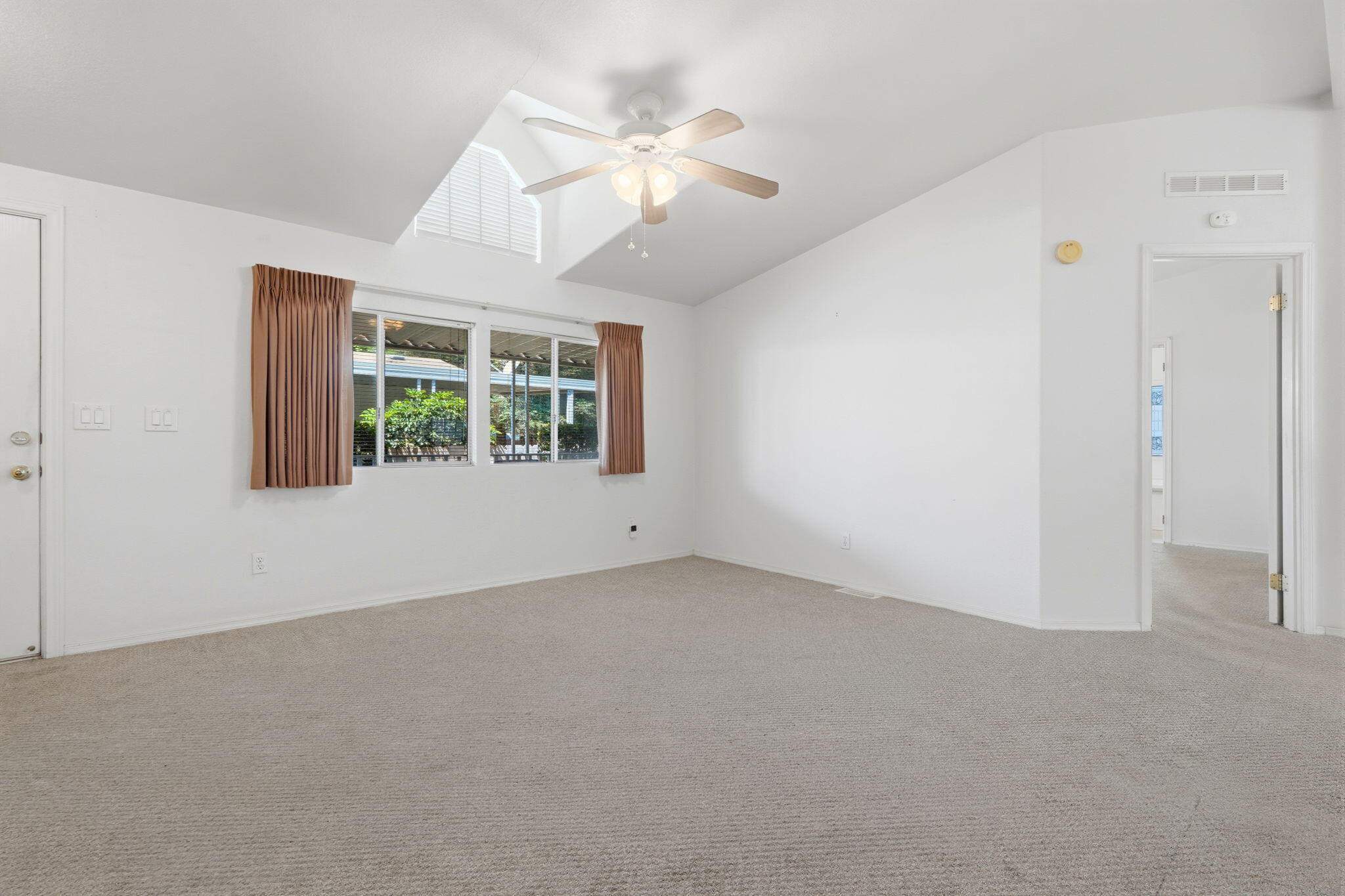 100 S Westwood St #129, Porterville, CA 93257