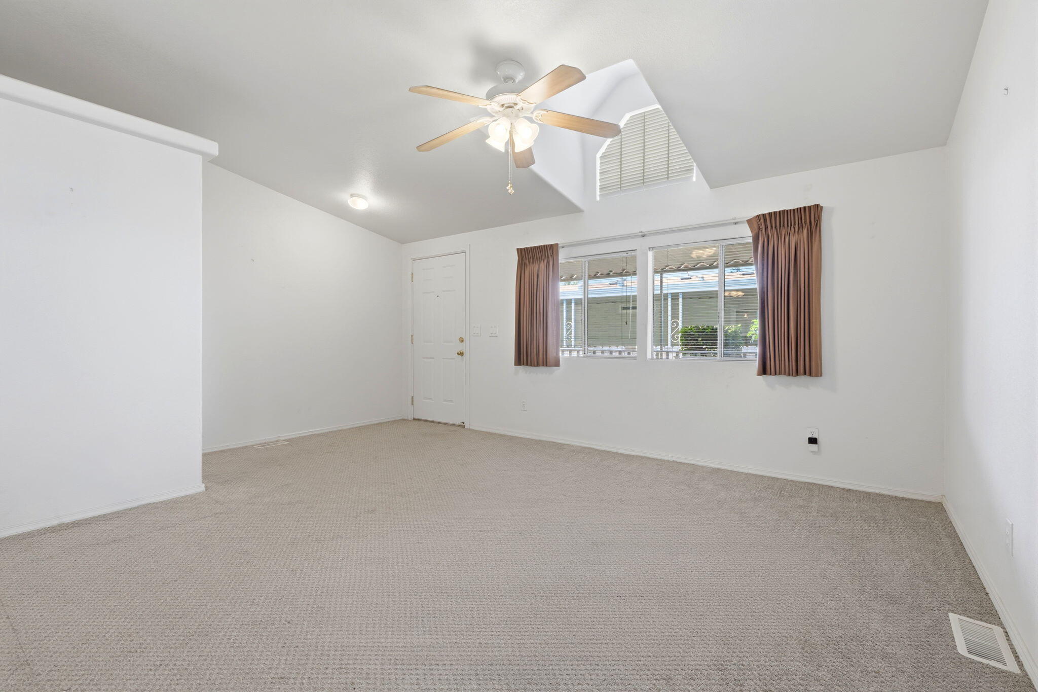 100 S Westwood St #129, Porterville, CA 93257