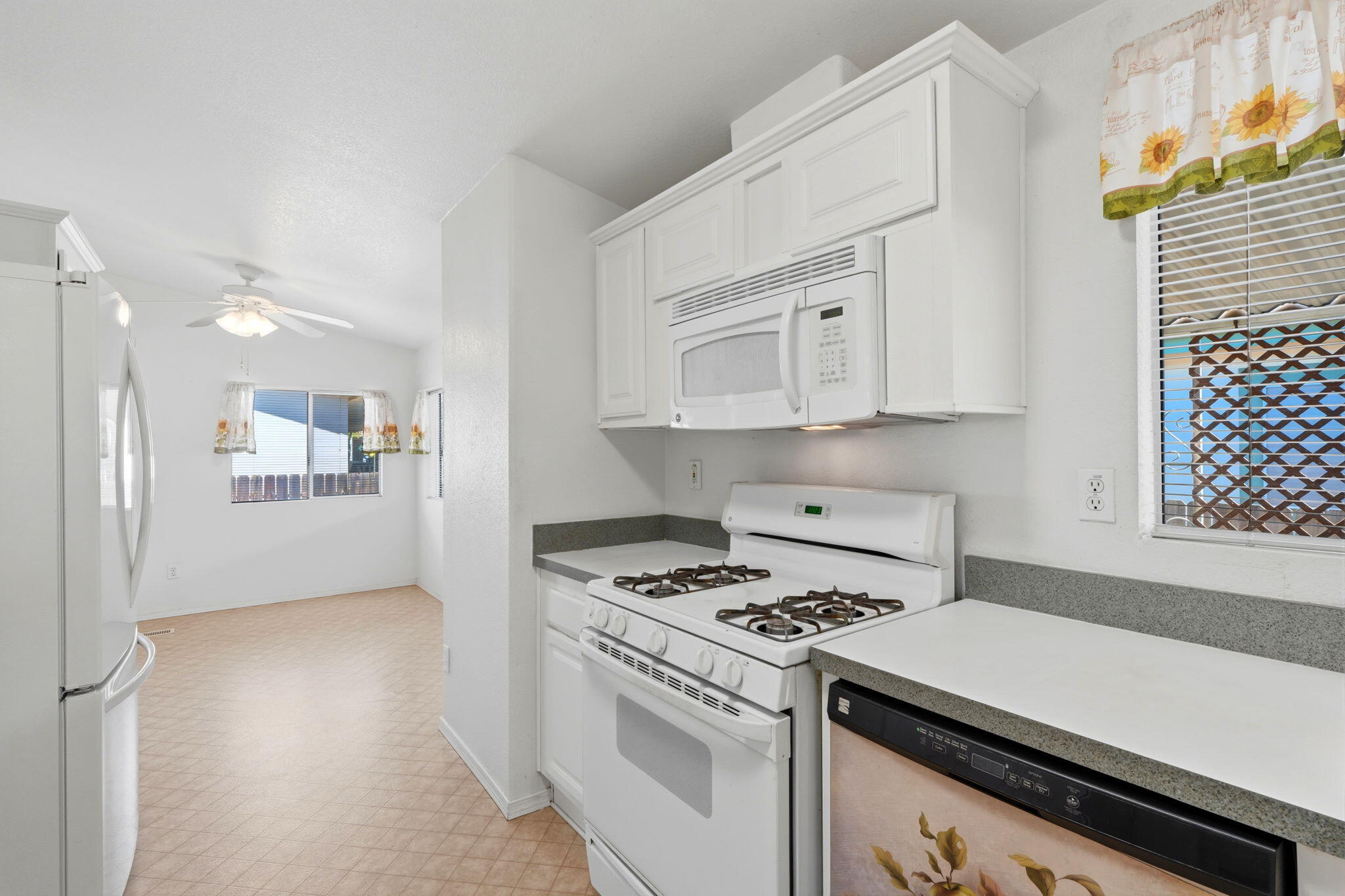 100 S Westwood St #129, Porterville, CA 93257