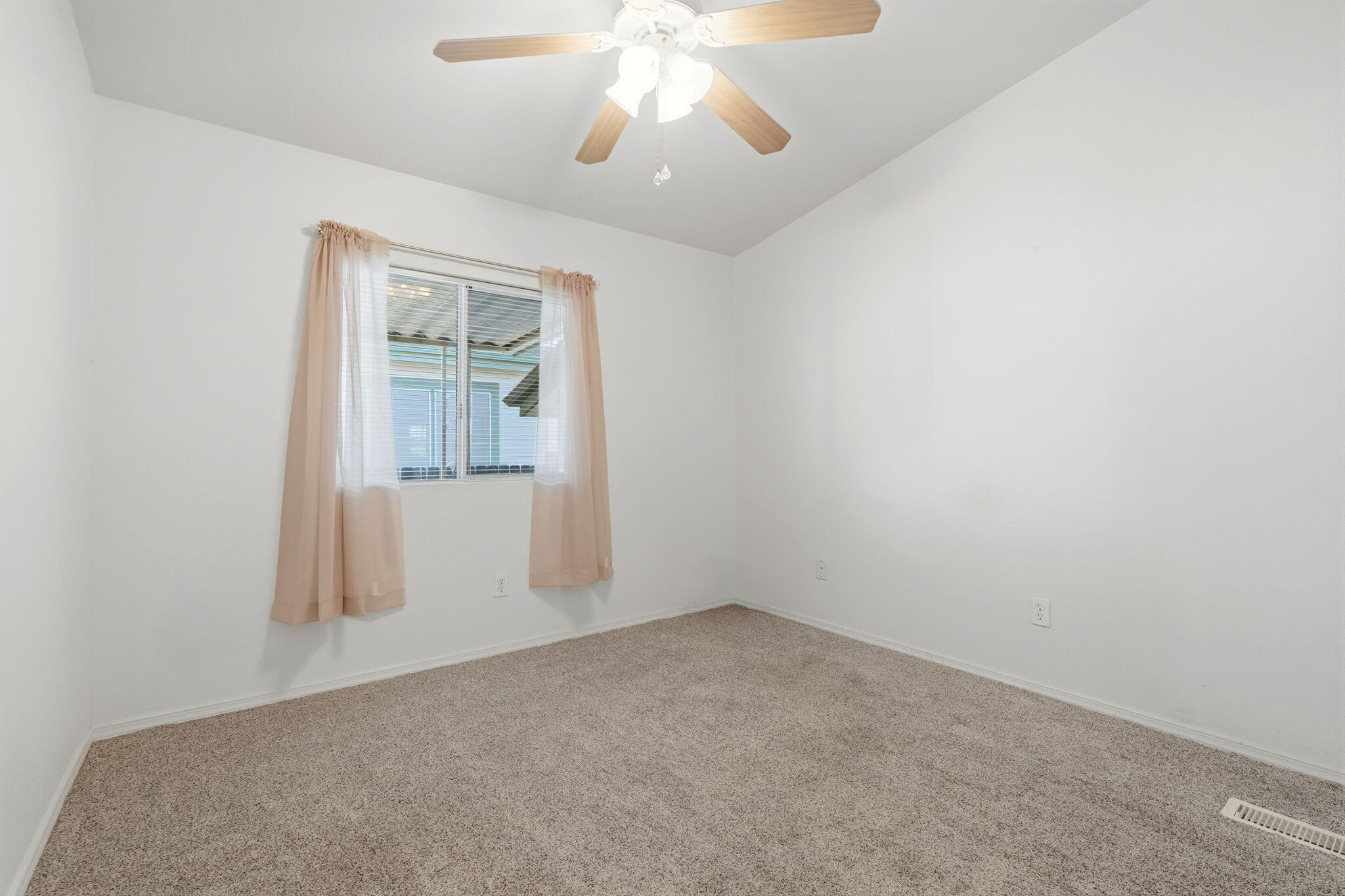 100 S Westwood St #129, Porterville, CA 93257