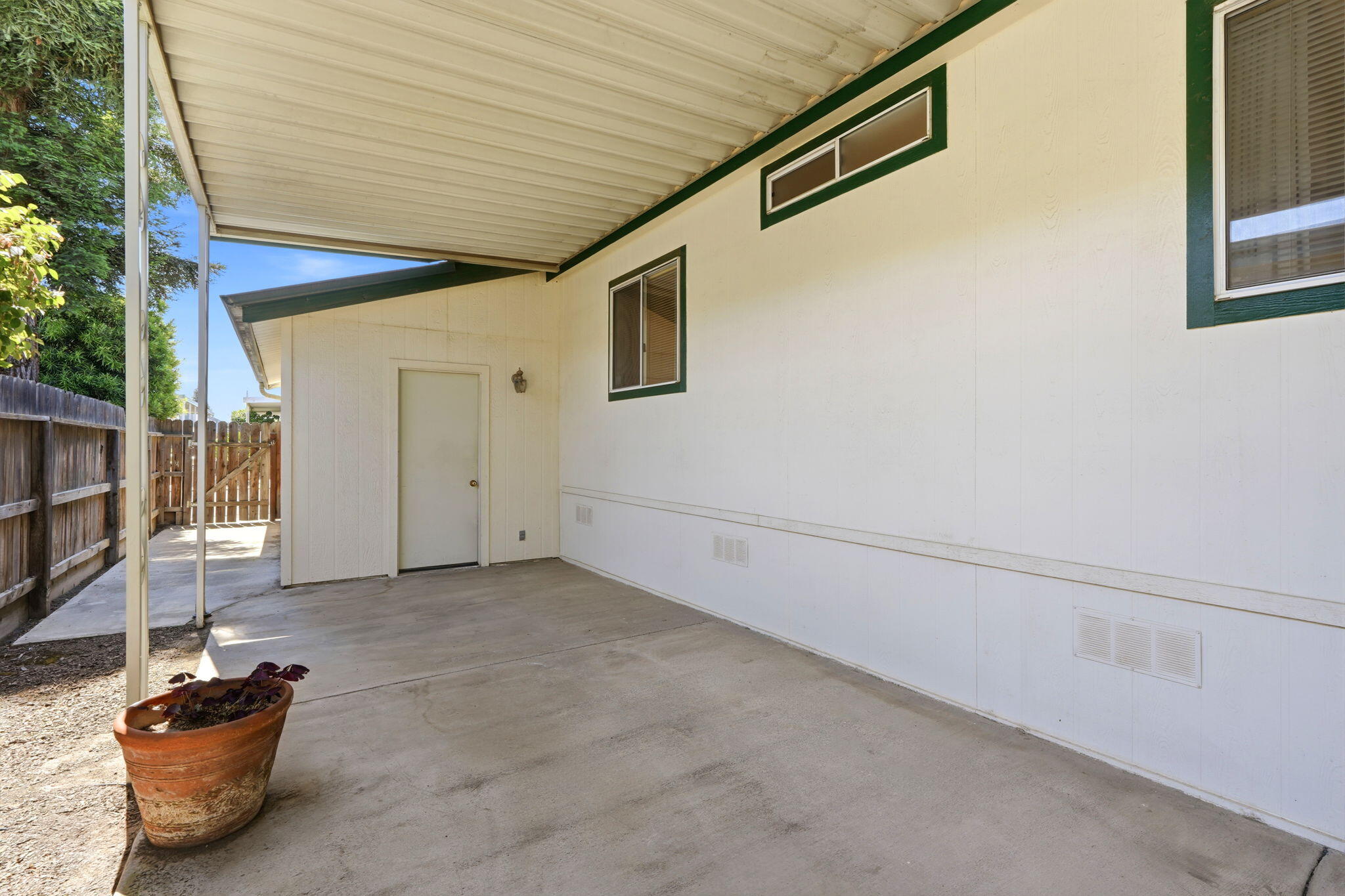 100 S Westwood St #129, Porterville, CA 93257