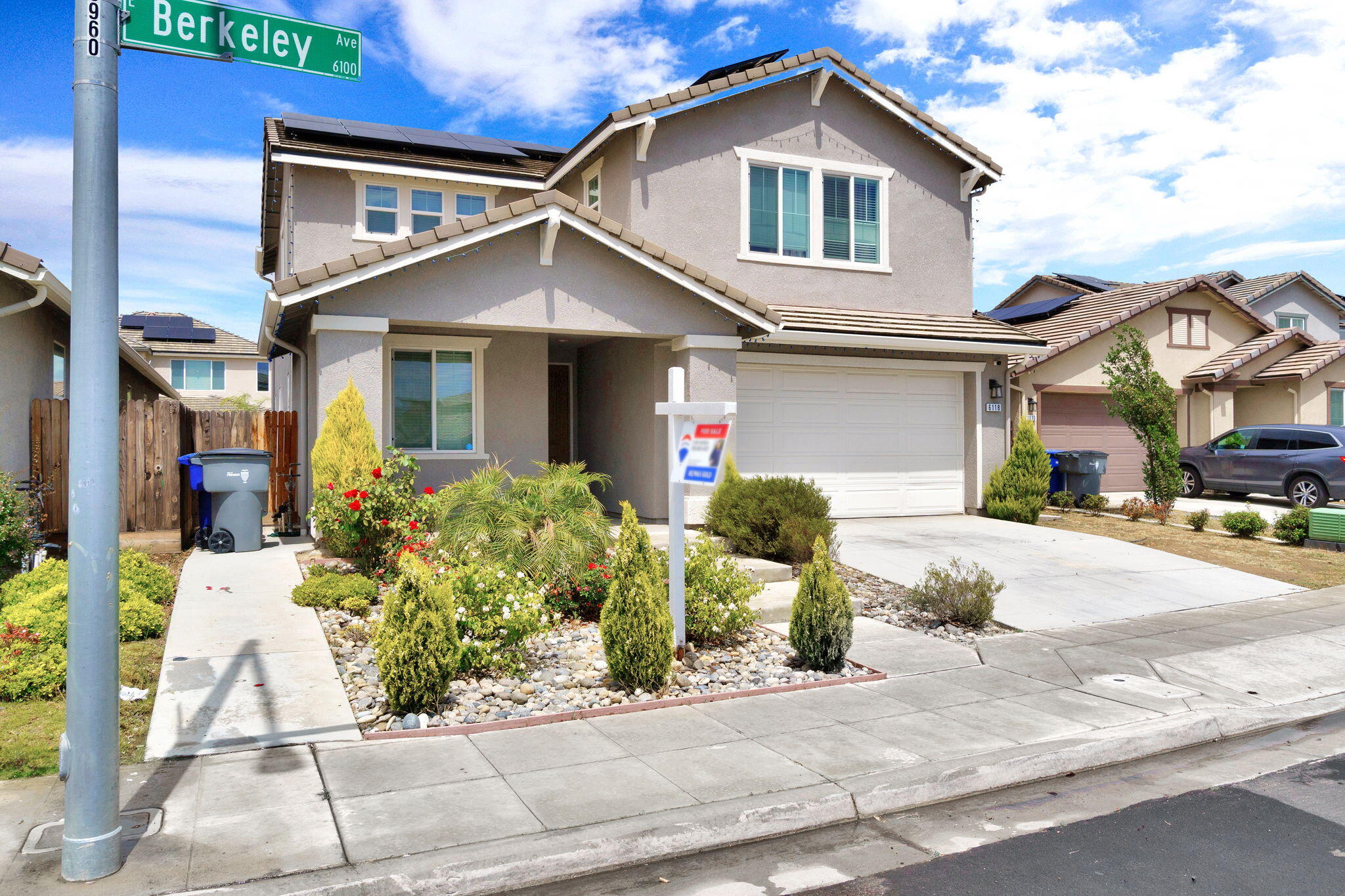 6188 E Berkeley Ave, Fresno, CA 93727