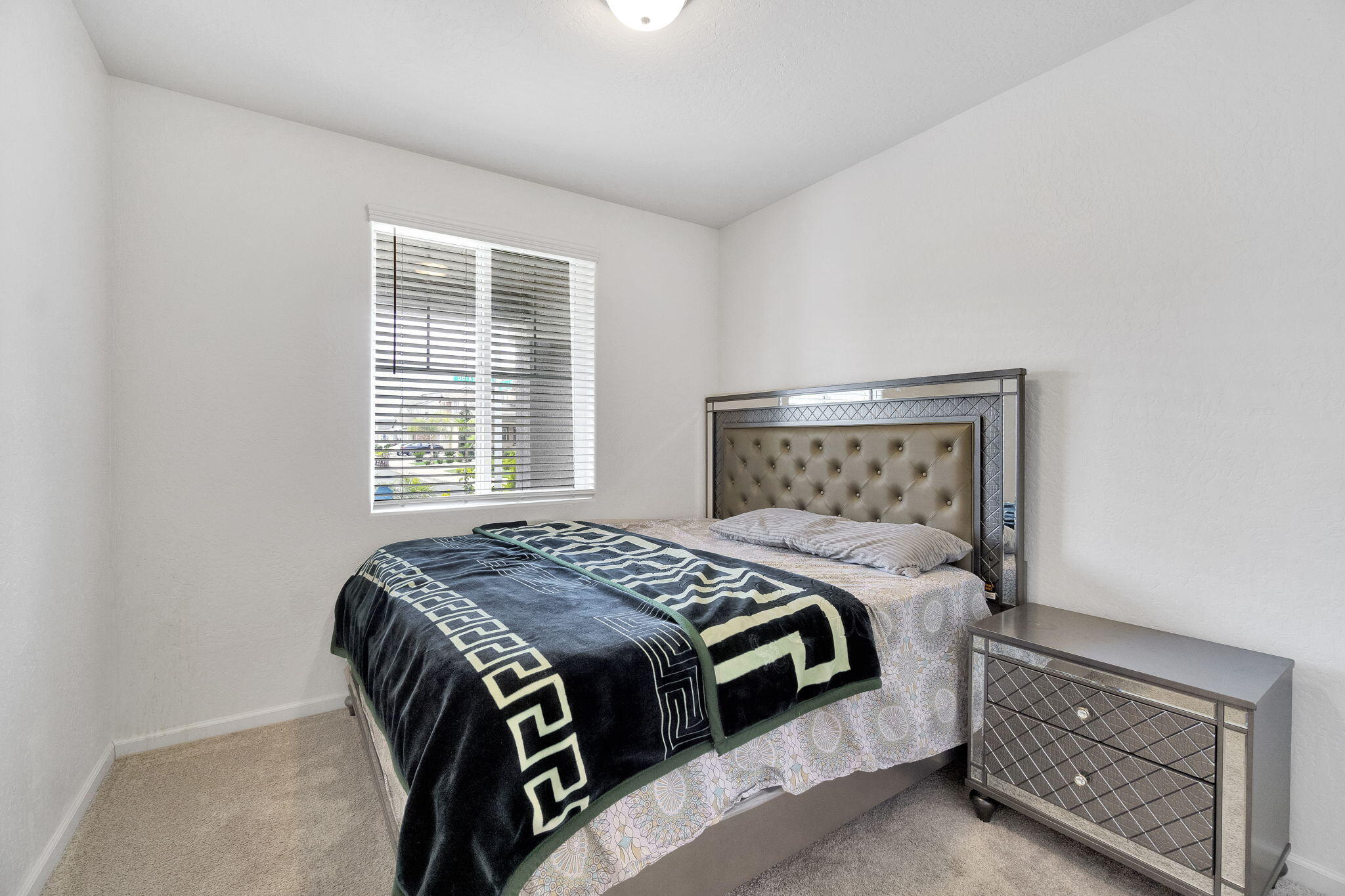 6188 E Berkeley Ave, Fresno, CA 93727