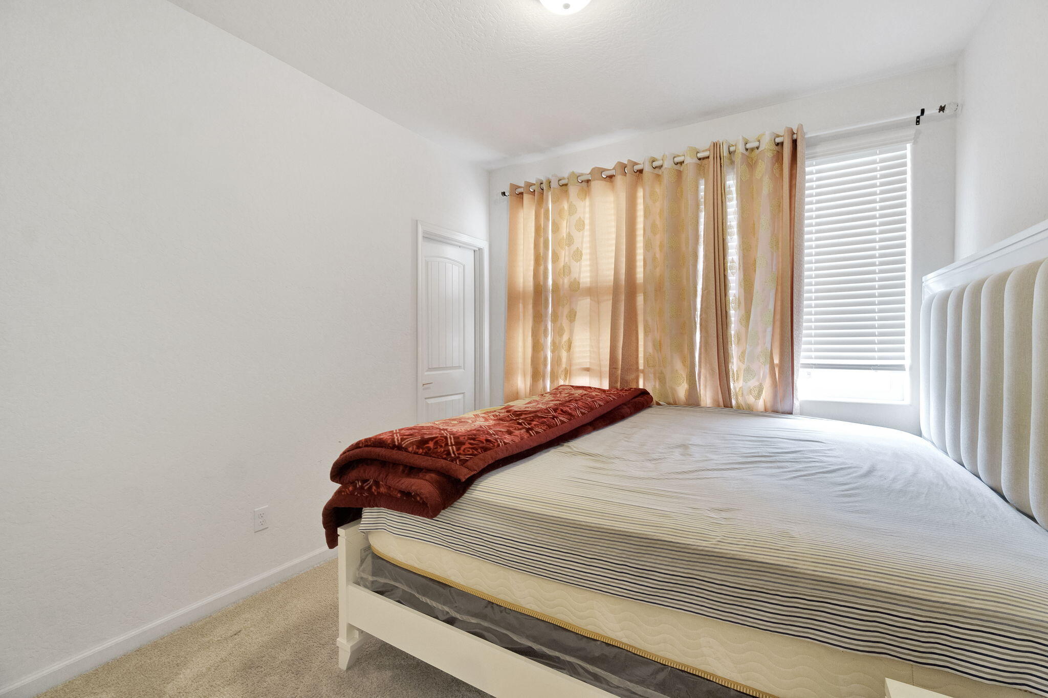 6188 E Berkeley Ave, Fresno, CA 93727