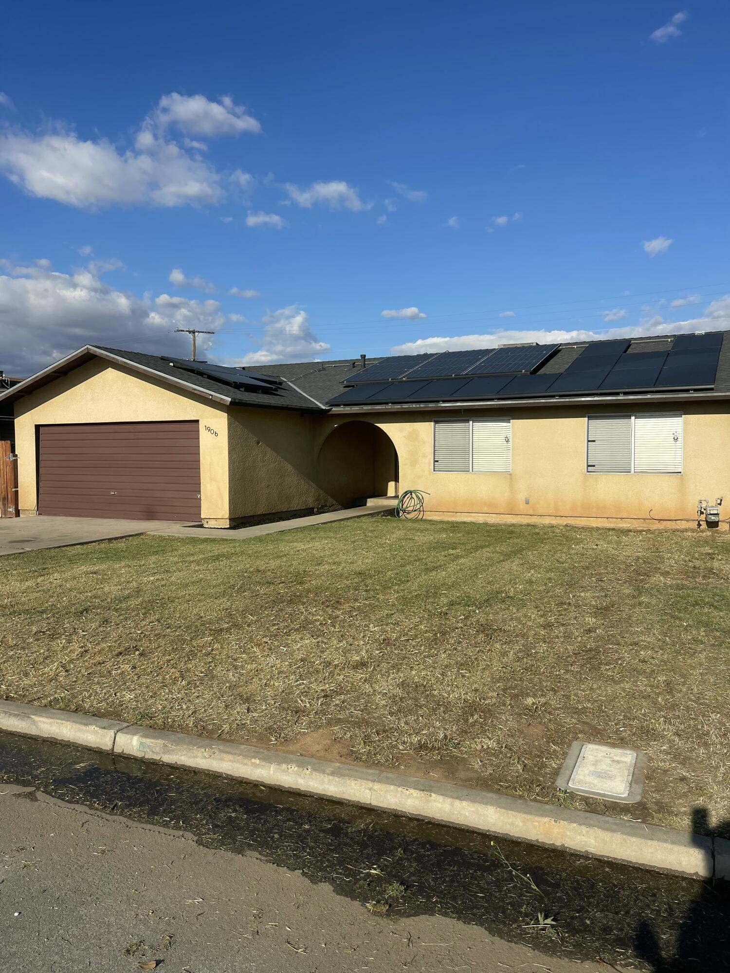 1906 N Beverly St, Porterville, CA 93257