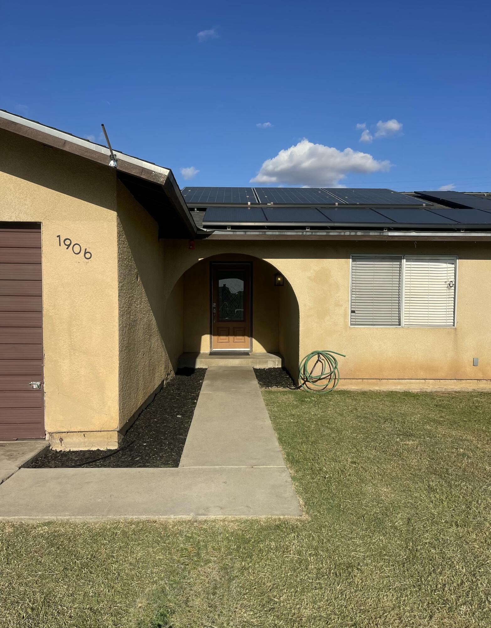 1906 N Beverly St, Porterville, CA 93257