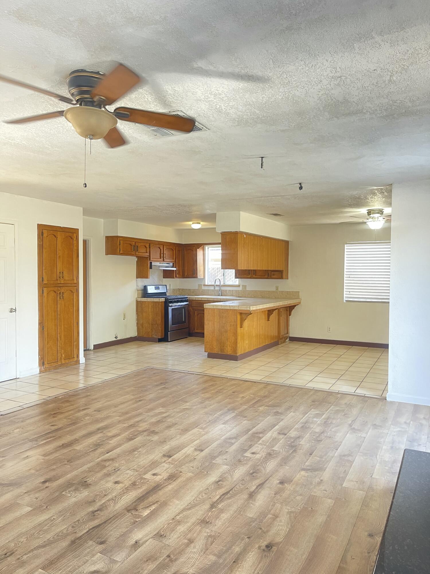 1906 N Beverly St, Porterville, CA 93257