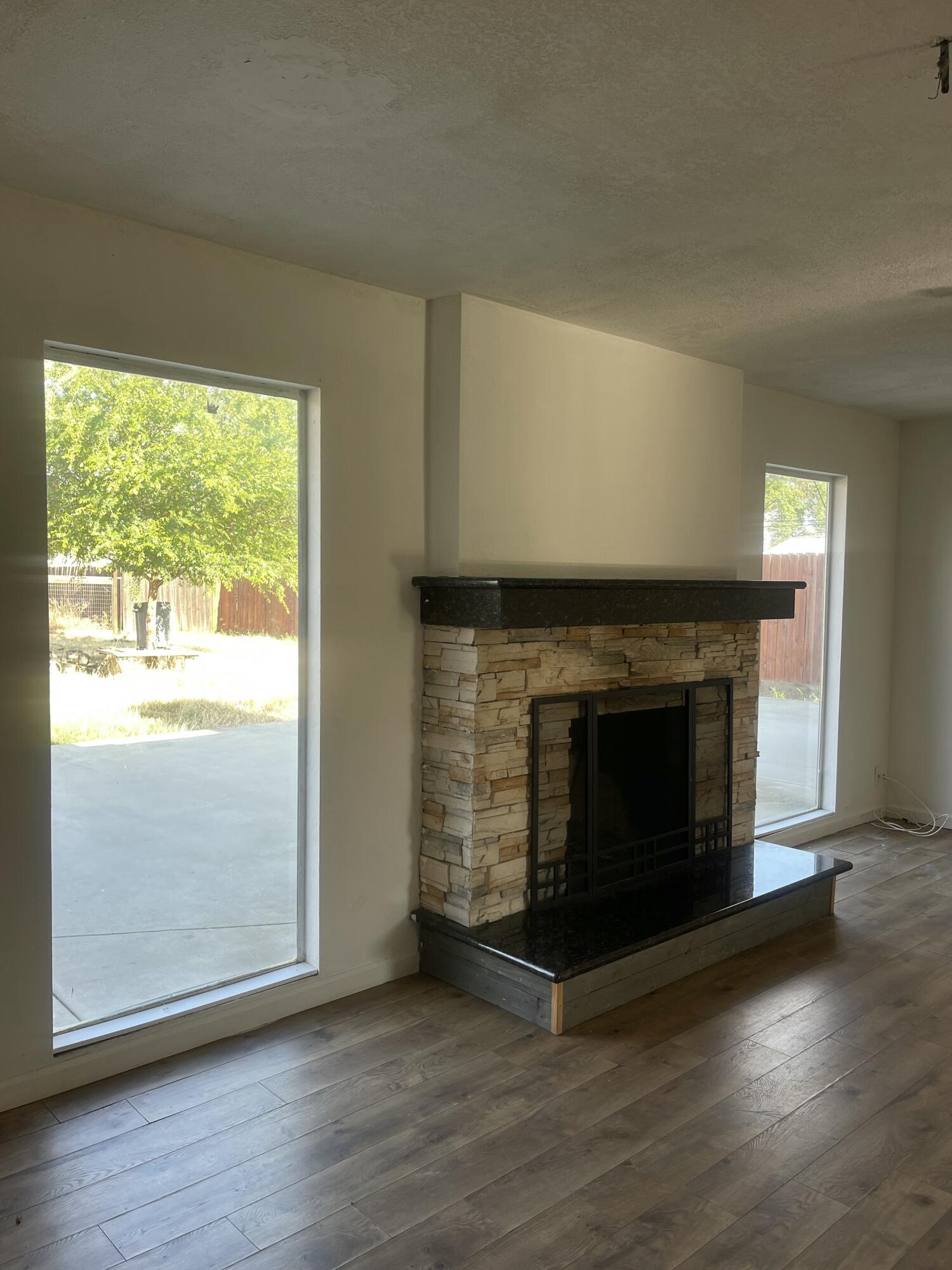 1906 N Beverly St, Porterville, CA 93257