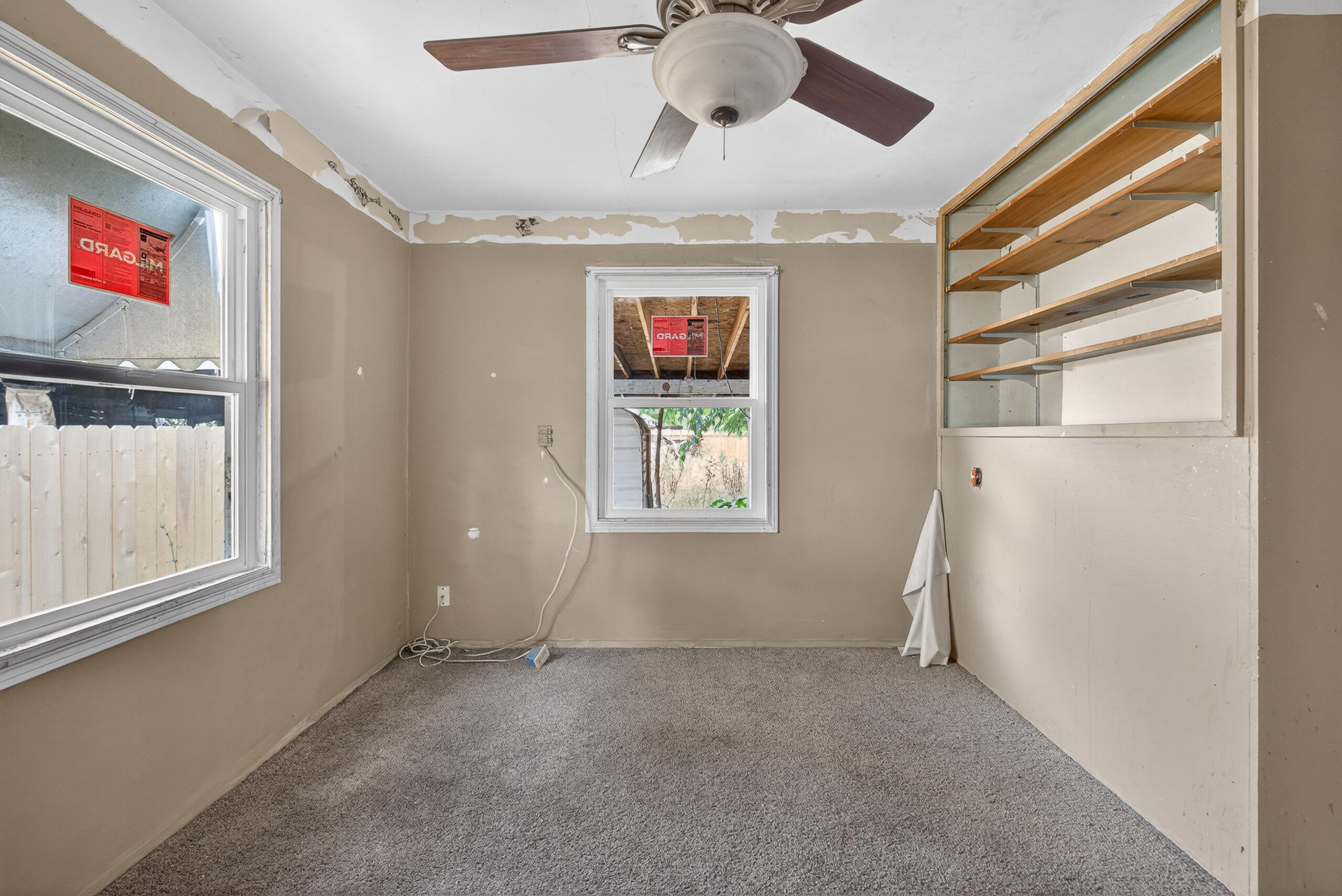 330 N L, Dinuba, CA 93618