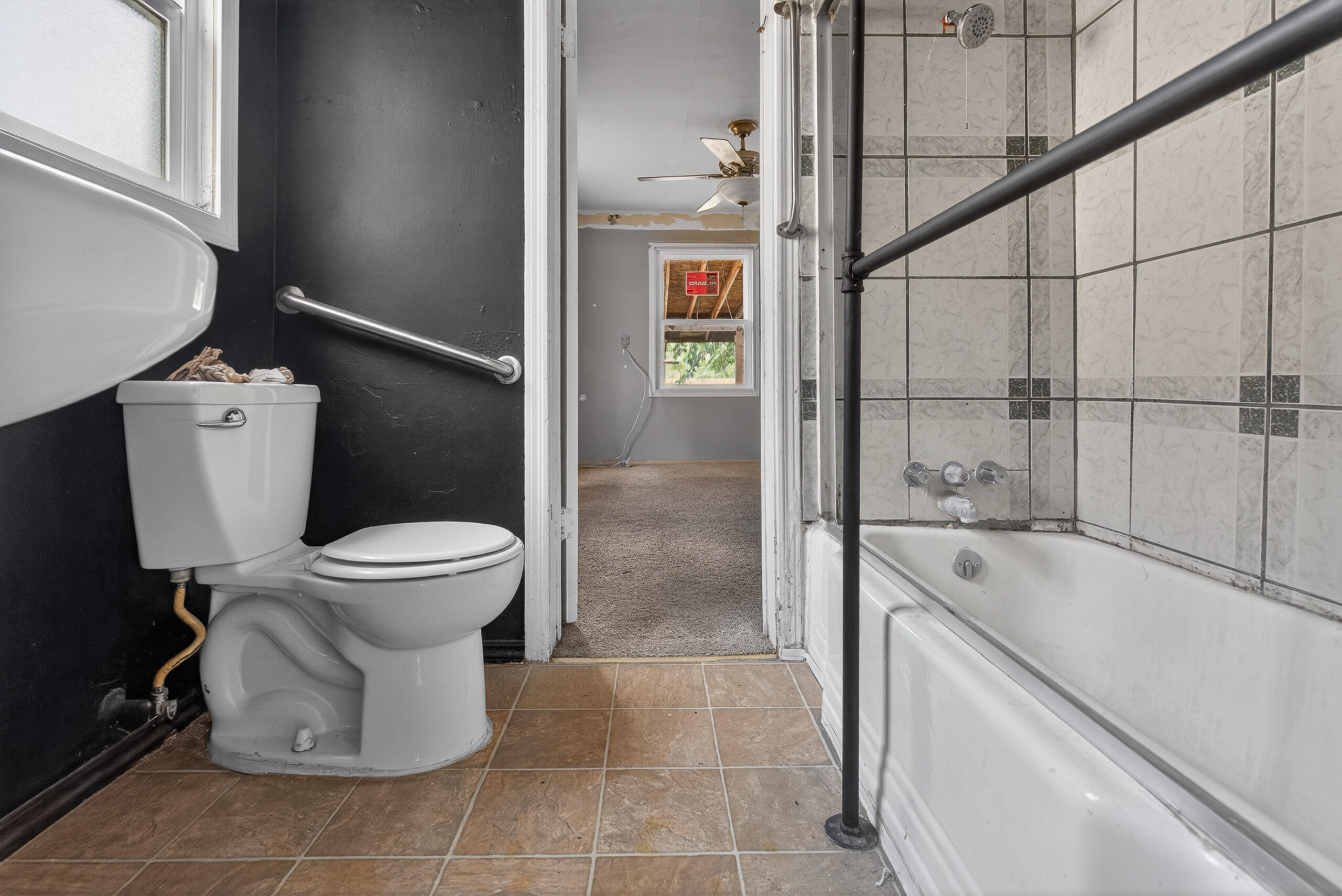 330 N L, Dinuba, CA 93618