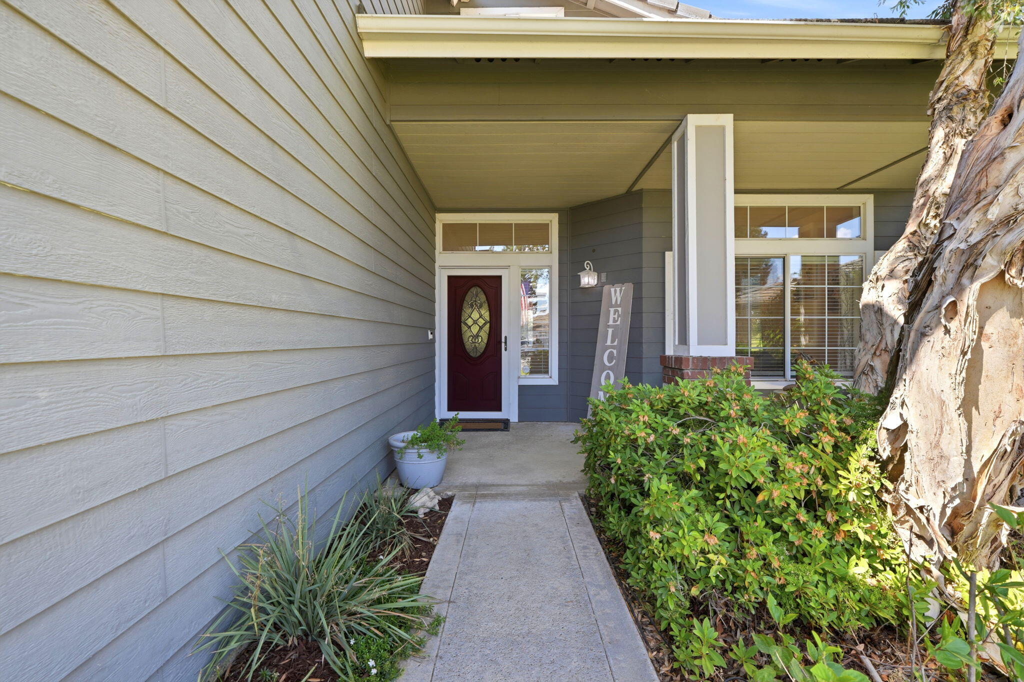 5640 W Monte Verde Ct, Visalia, CA 93277