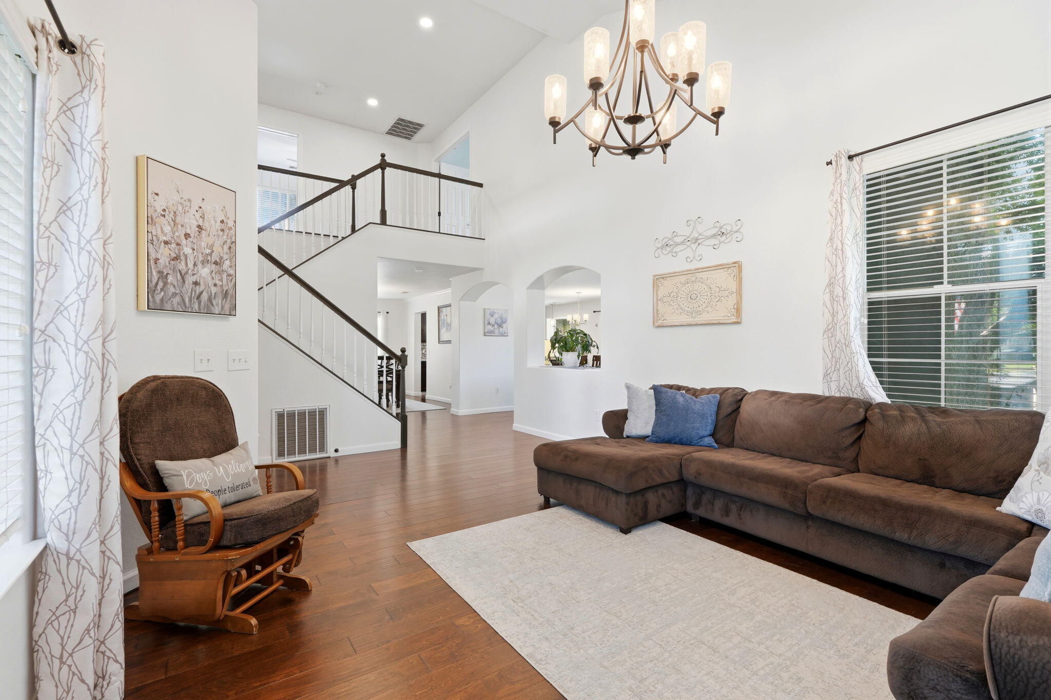 5640 W Monte Verde Ct, Visalia, CA 93277