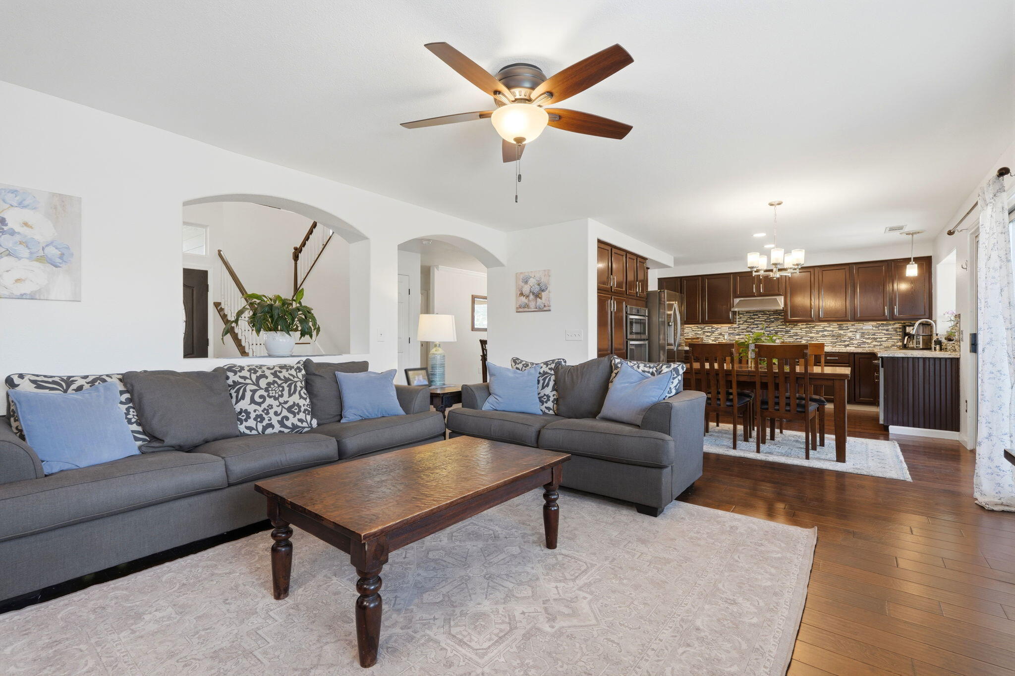 5640 W Monte Verde Ct, Visalia, CA 93277