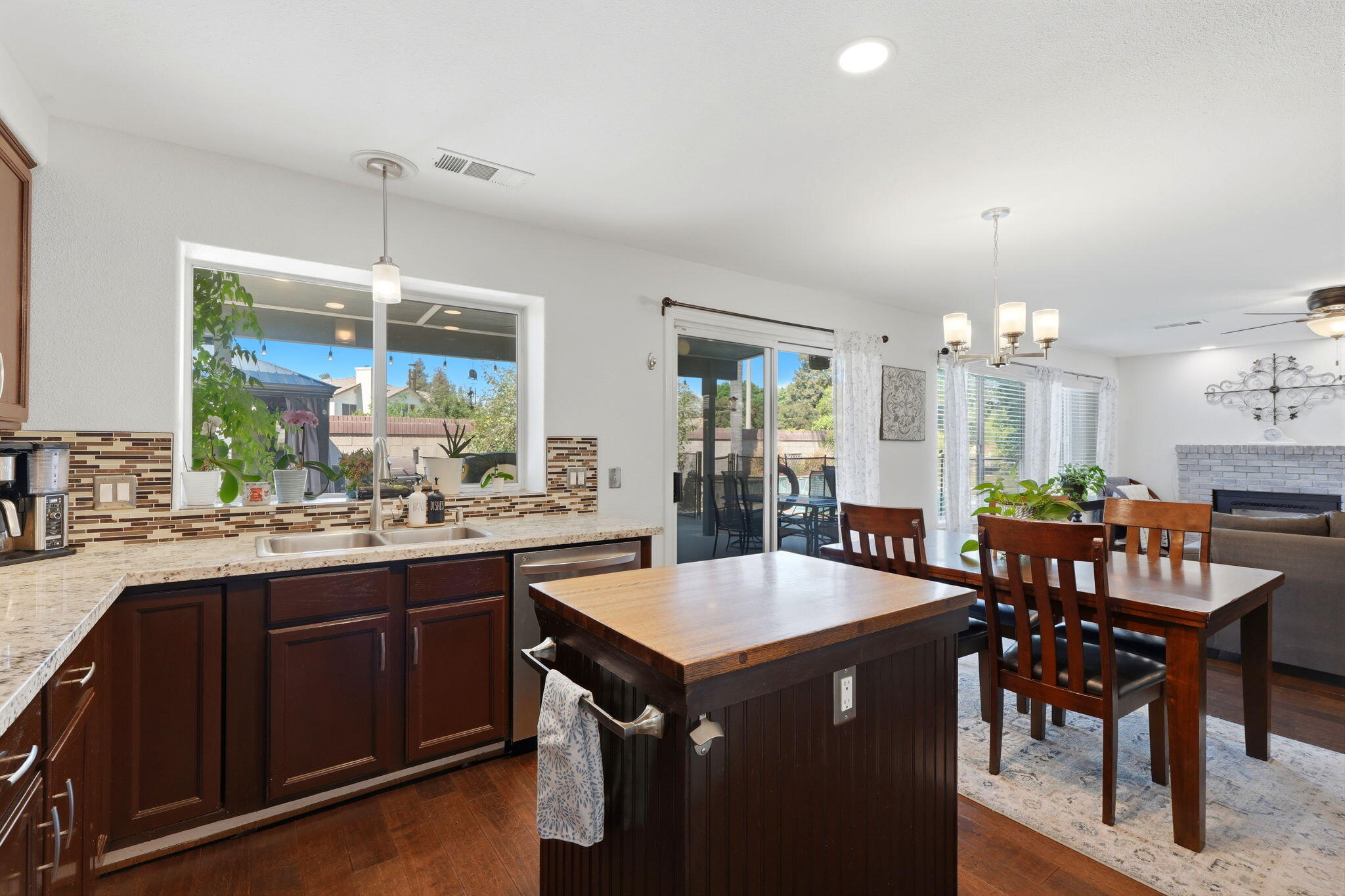 5640 W Monte Verde Ct, Visalia, CA 93277