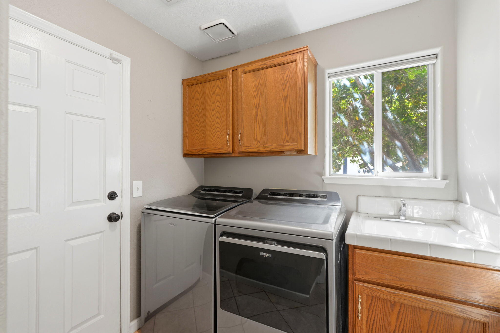 5640 W Monte Verde Ct, Visalia, CA 93277