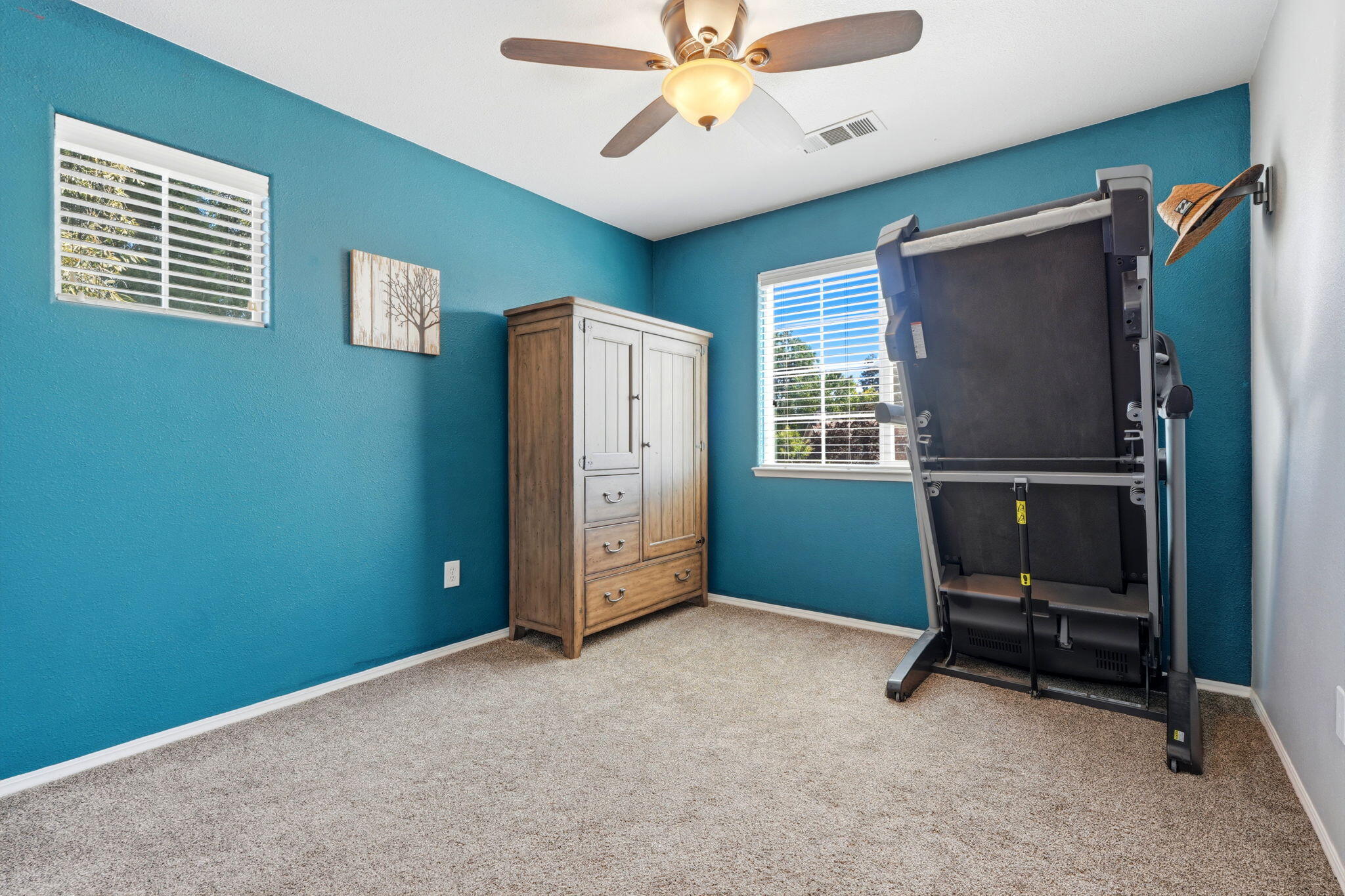 5640 W Monte Verde Ct, Visalia, CA 93277