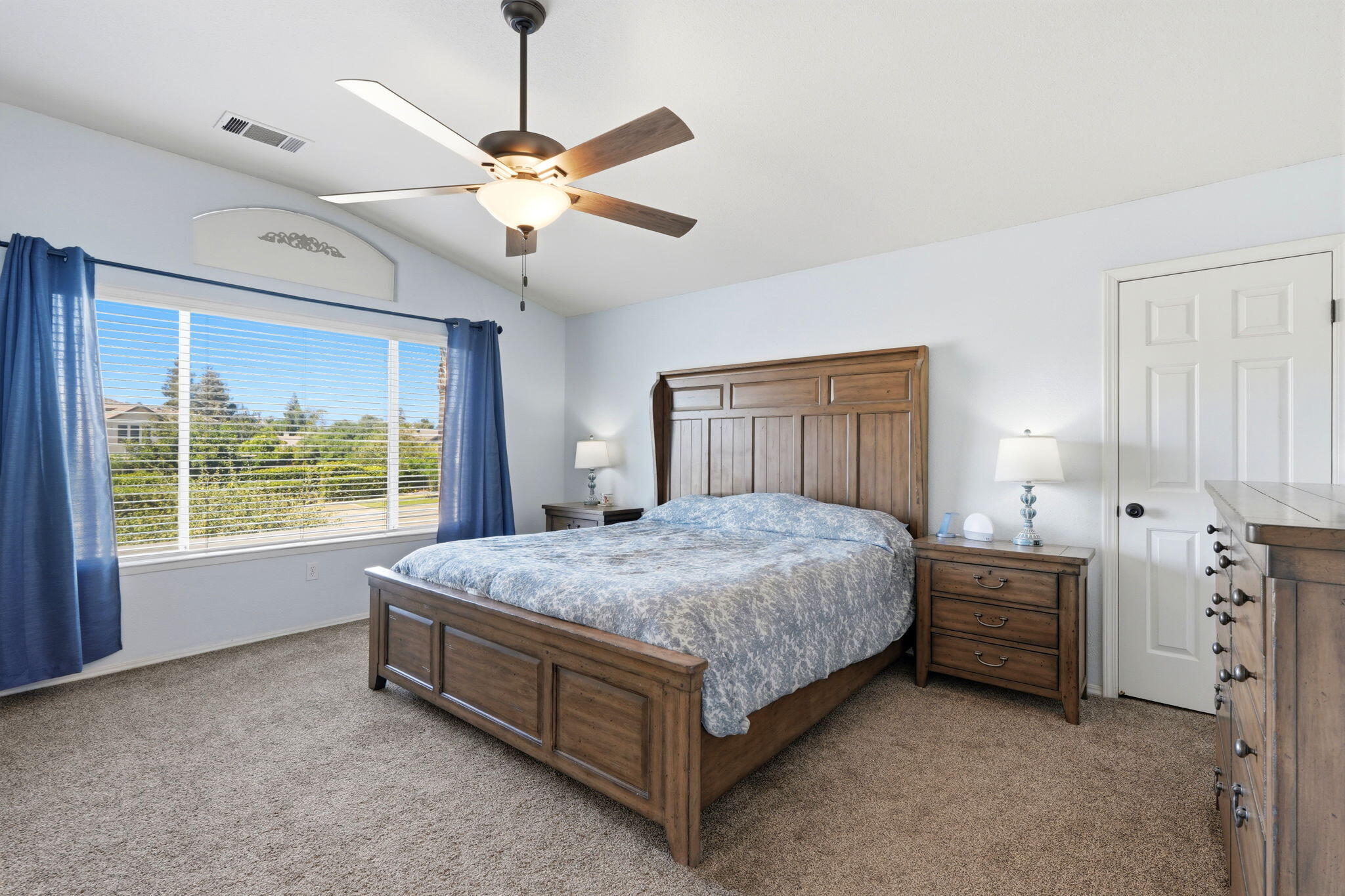 5640 W Monte Verde Ct, Visalia, CA 93277