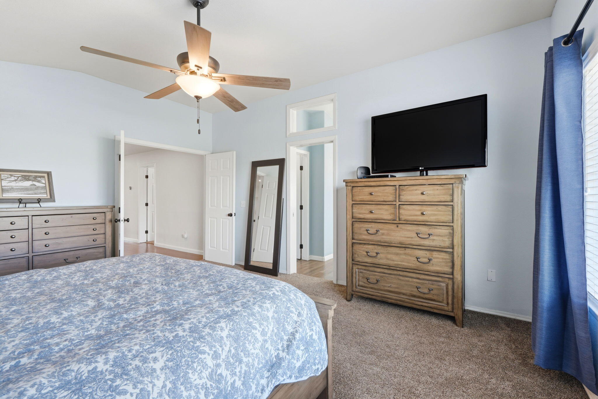 5640 W Monte Verde Ct, Visalia, CA 93277