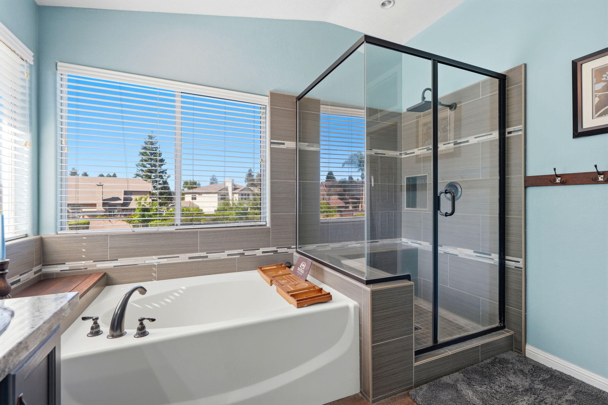 5640 W Monte Verde Ct, Visalia, CA 93277