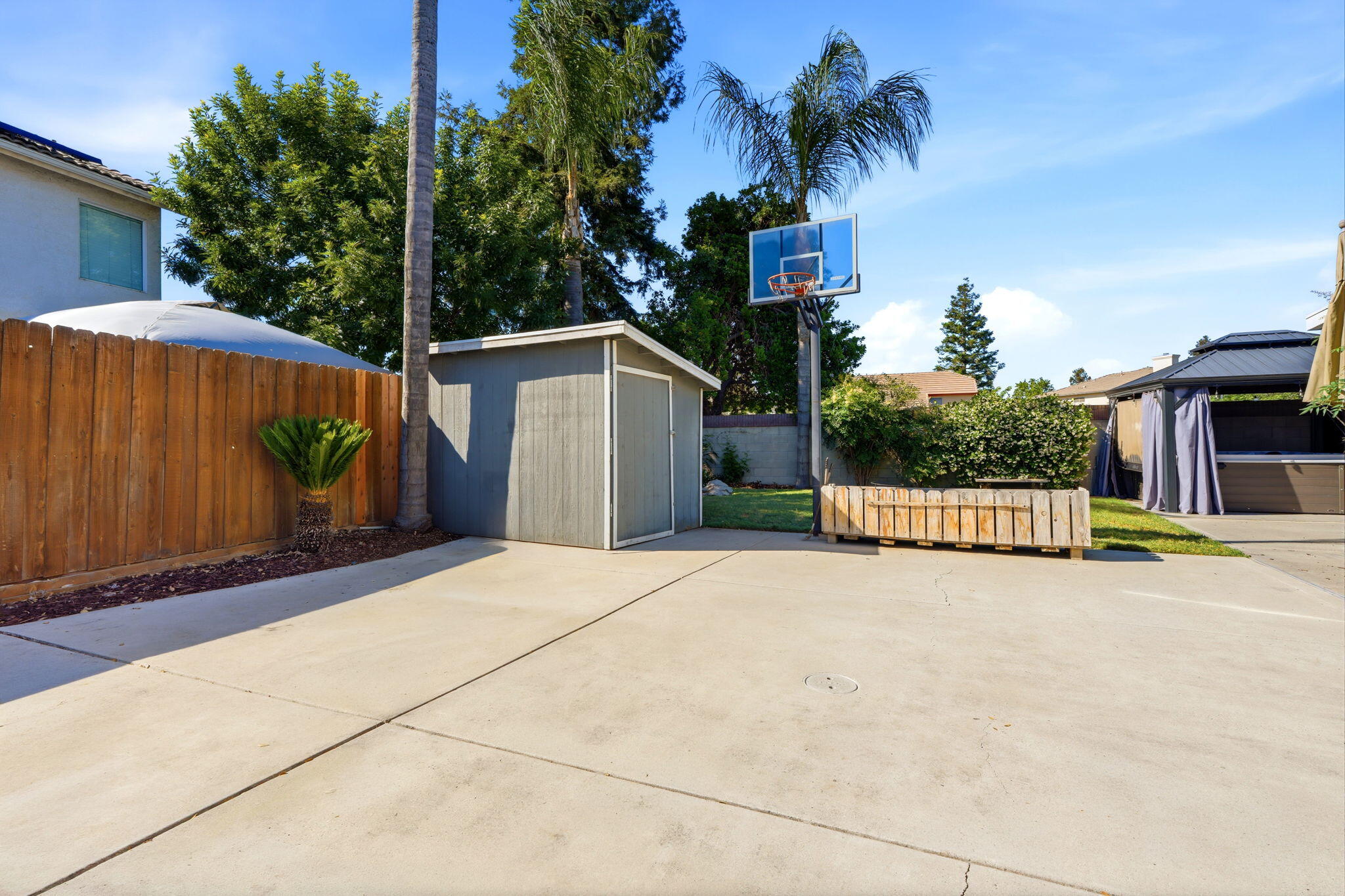 5640 W Monte Verde Ct, Visalia, CA 93277