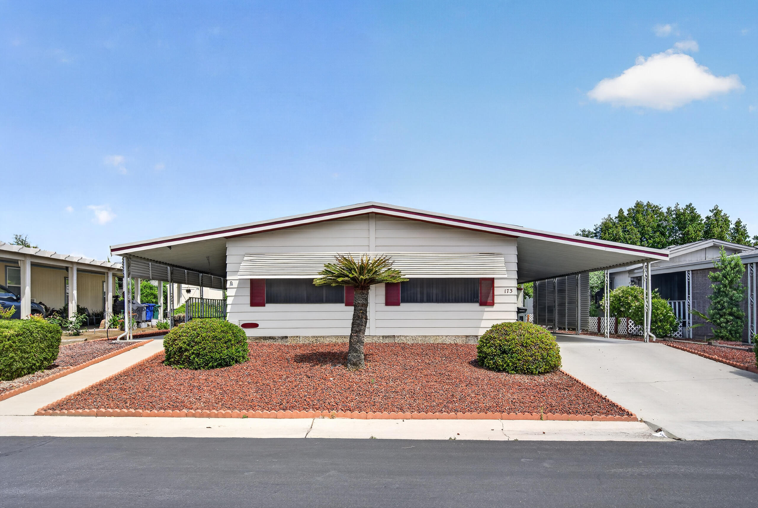 1300 W Olson Ave #155, Reedley, CA 93654