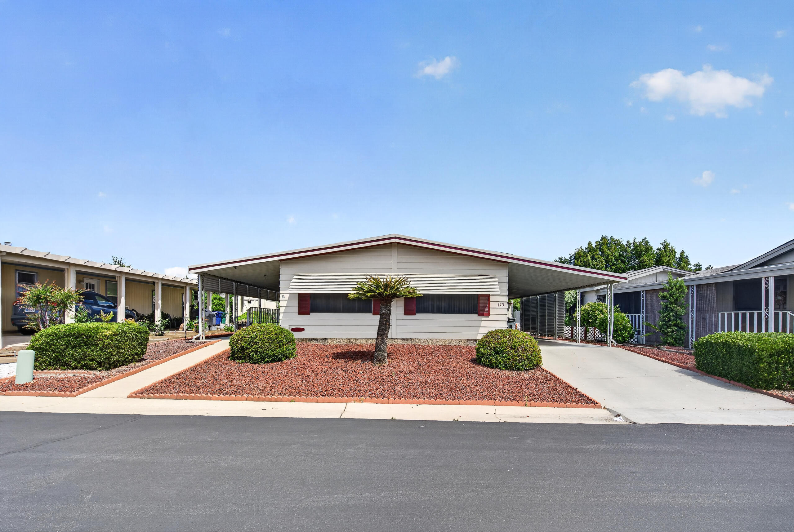 1300 W Olson Ave #155, Reedley, CA 93654