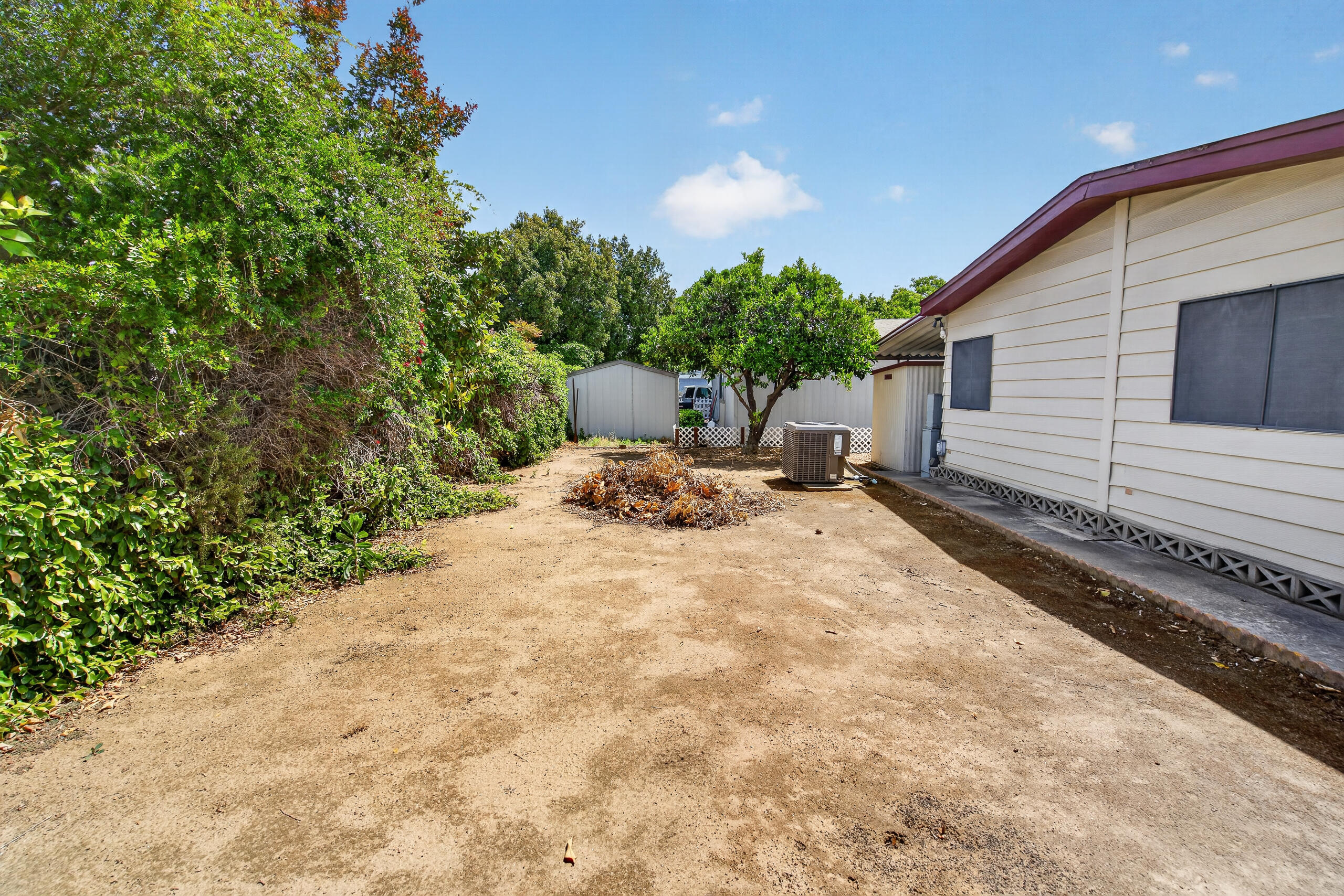 1300 W Olson Ave #155, Reedley, CA 93654