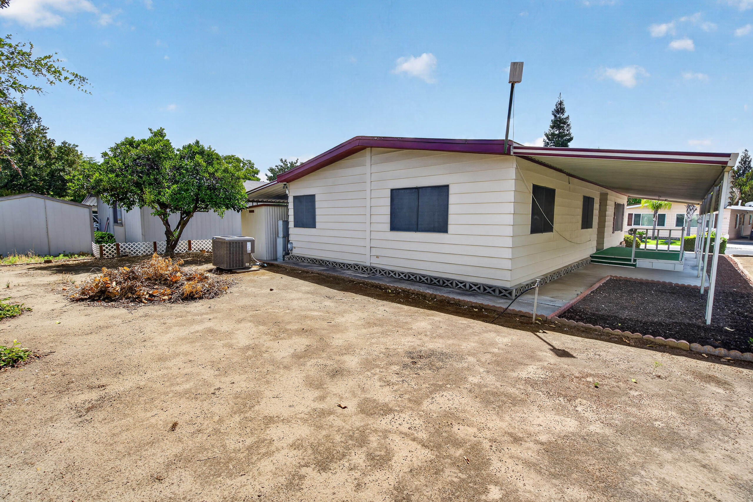 1300 W Olson Ave #155, Reedley, CA 93654