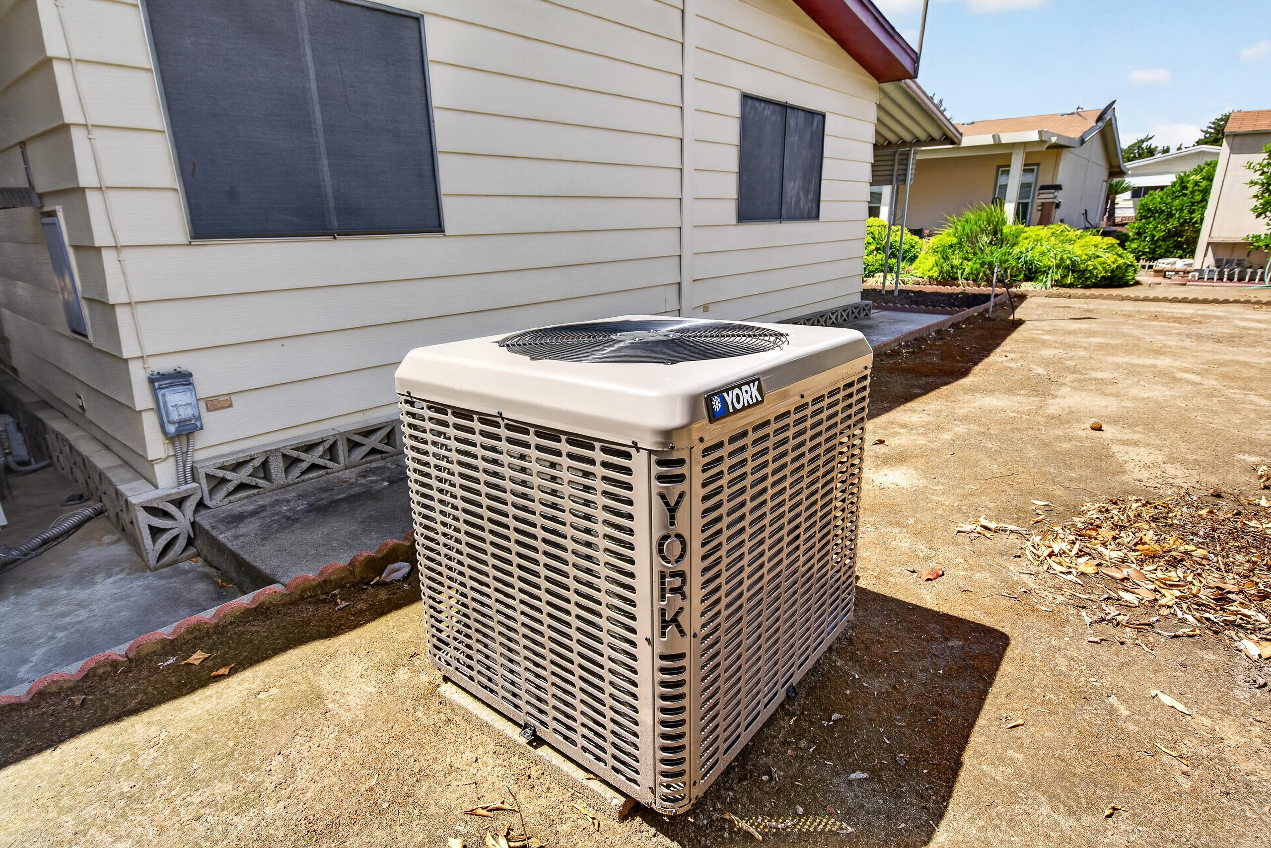 1300 W Olson Ave #155, Reedley, CA 93654