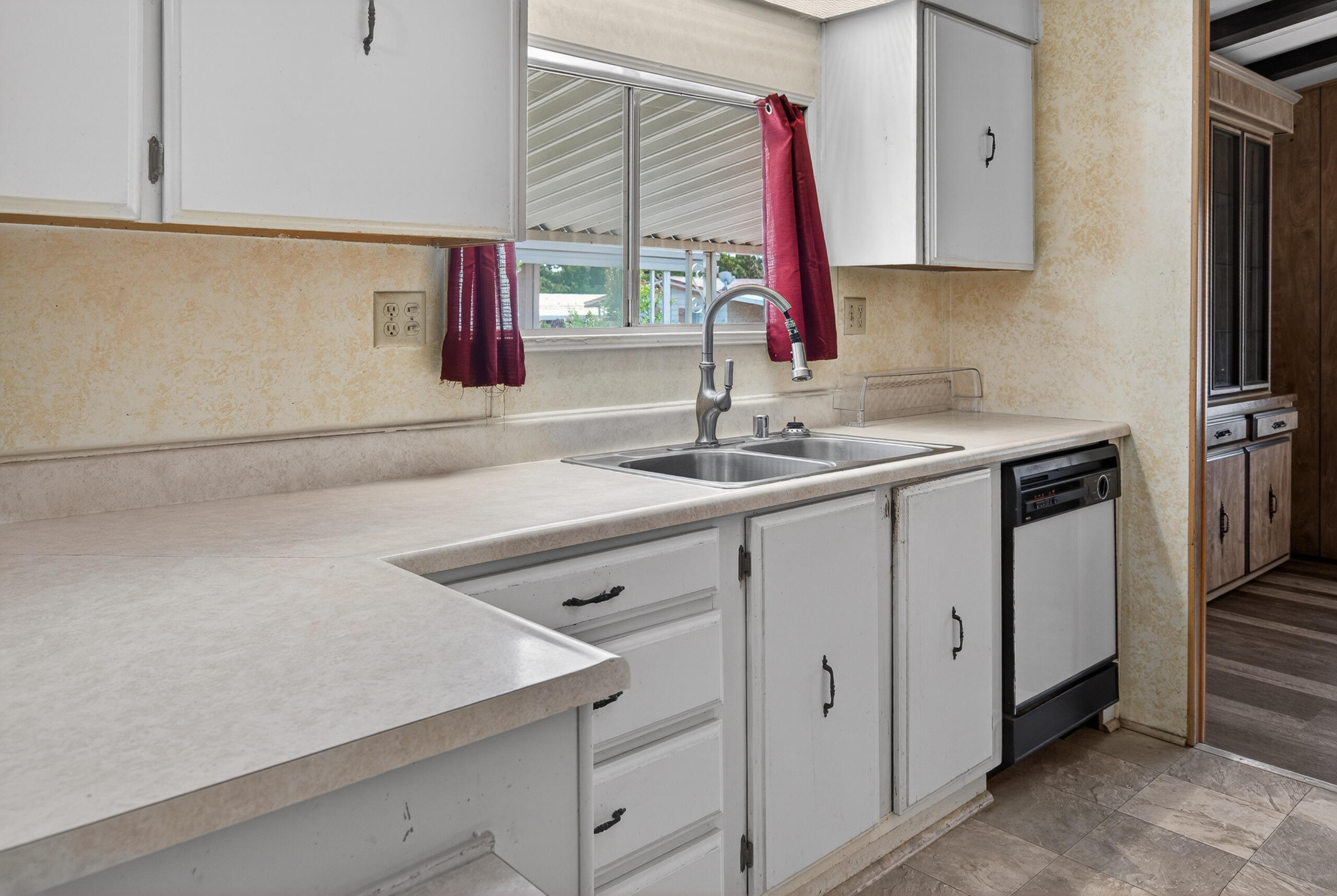 1300 W Olson Ave #155, Reedley, CA 93654