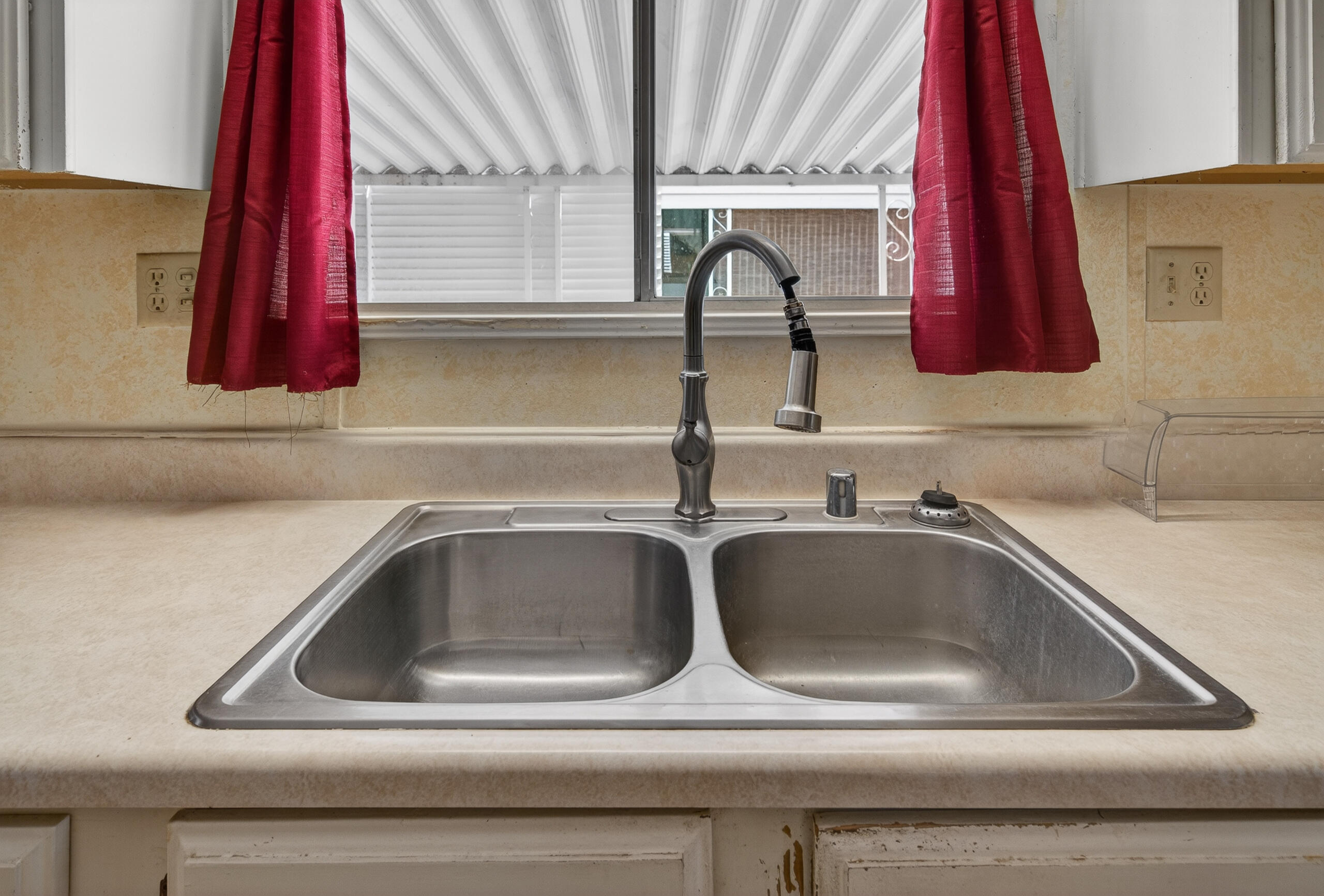 1300 W Olson Ave #155, Reedley, CA 93654