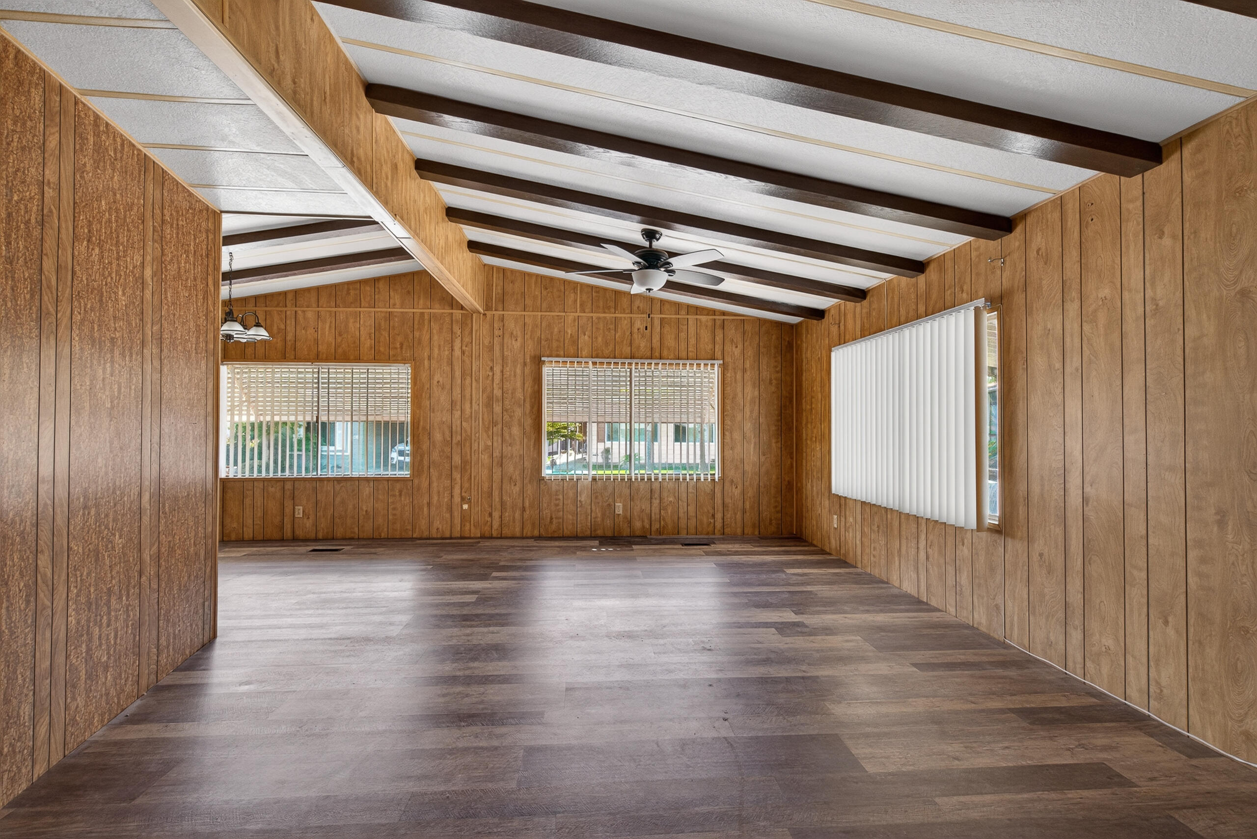 1300 W Olson Ave #155, Reedley, CA 93654