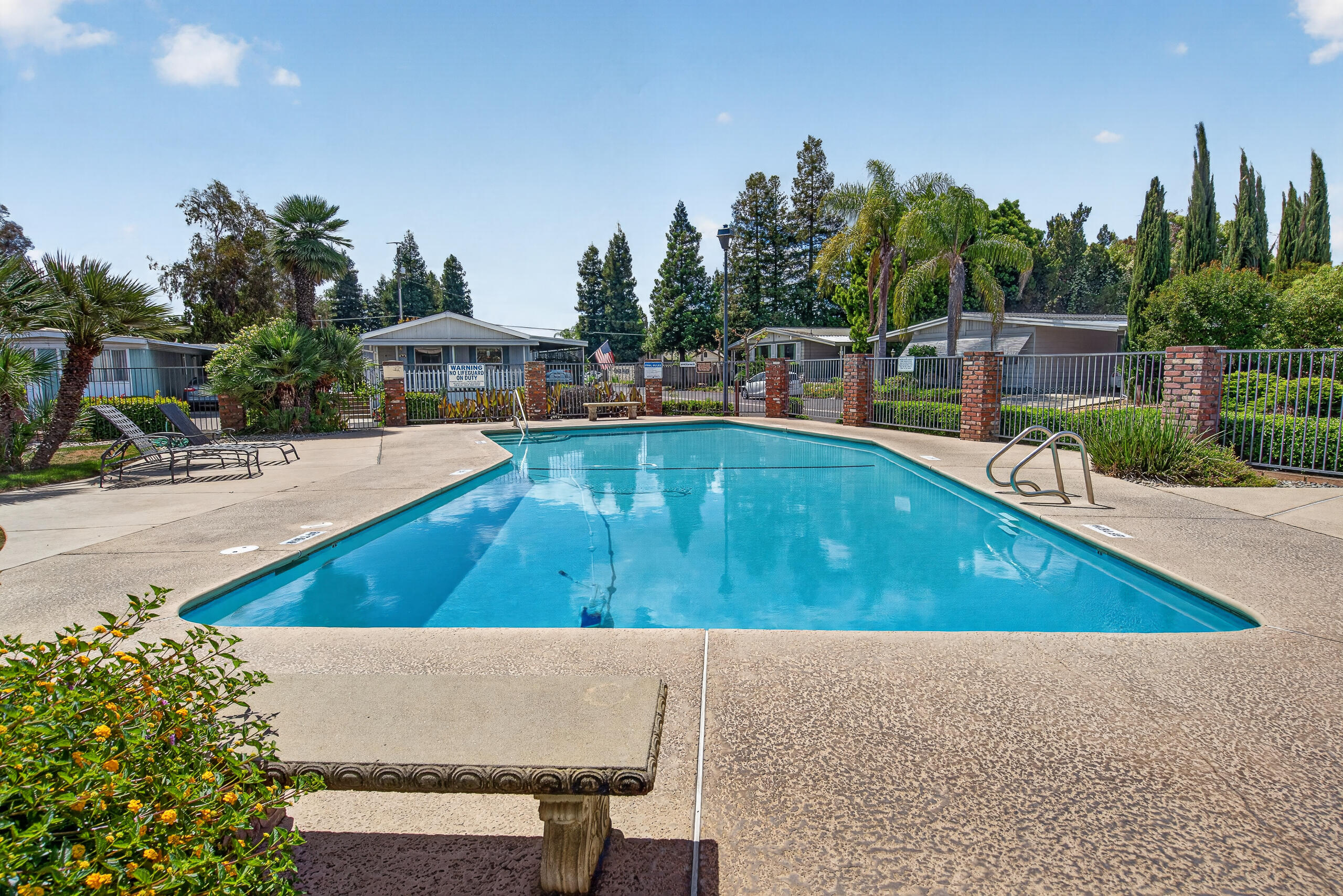 1300 W Olson Ave #155, Reedley, CA 93654