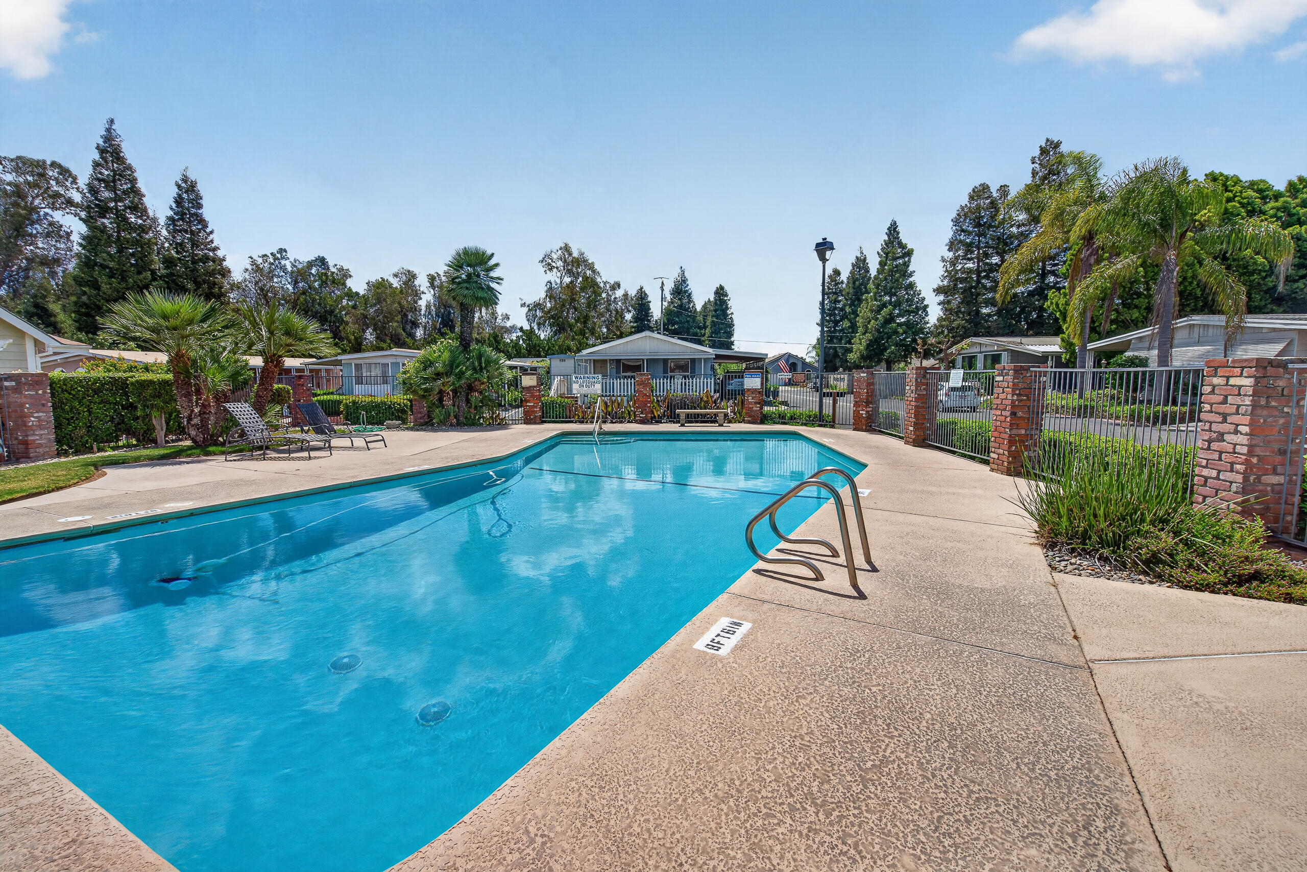 1300 W Olson Ave #155, Reedley, CA 93654