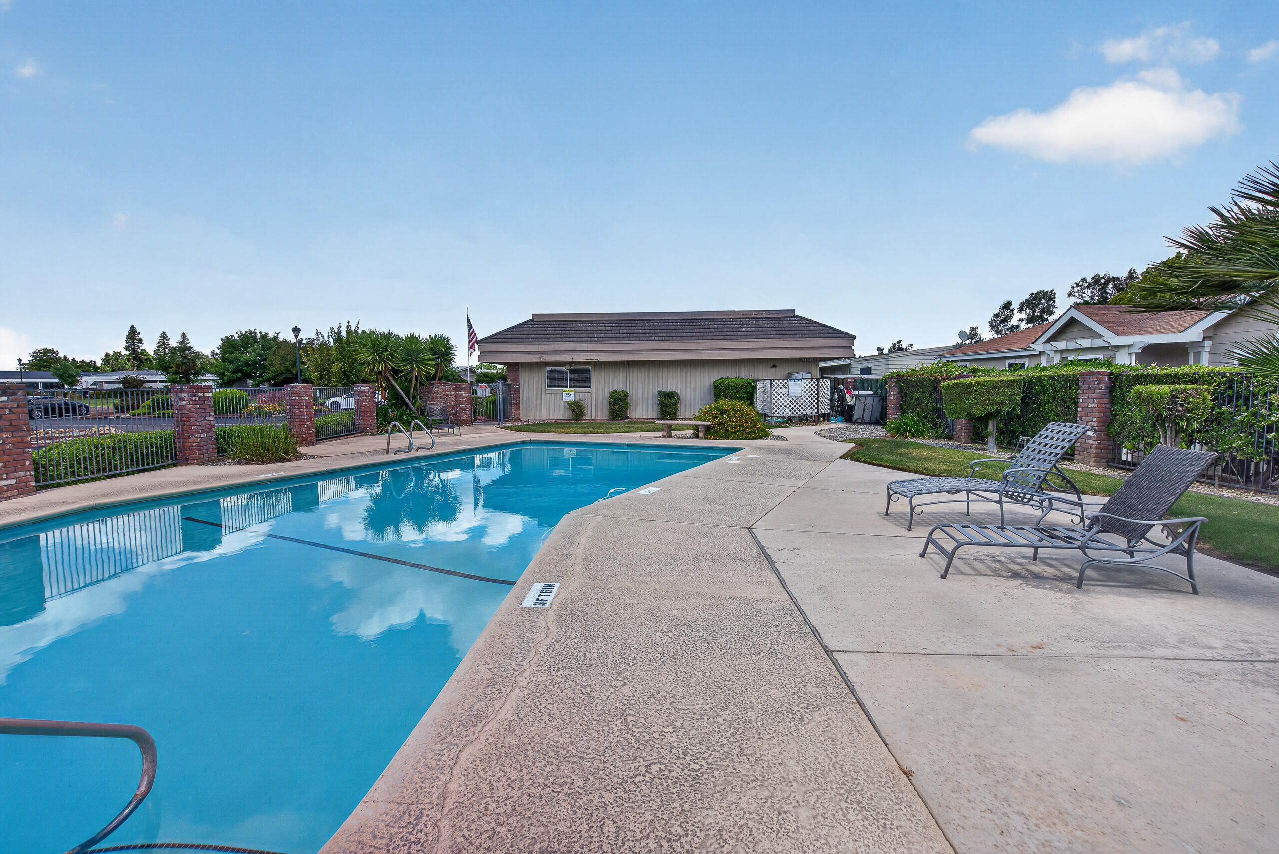 1300 W Olson Ave #155, Reedley, CA 93654