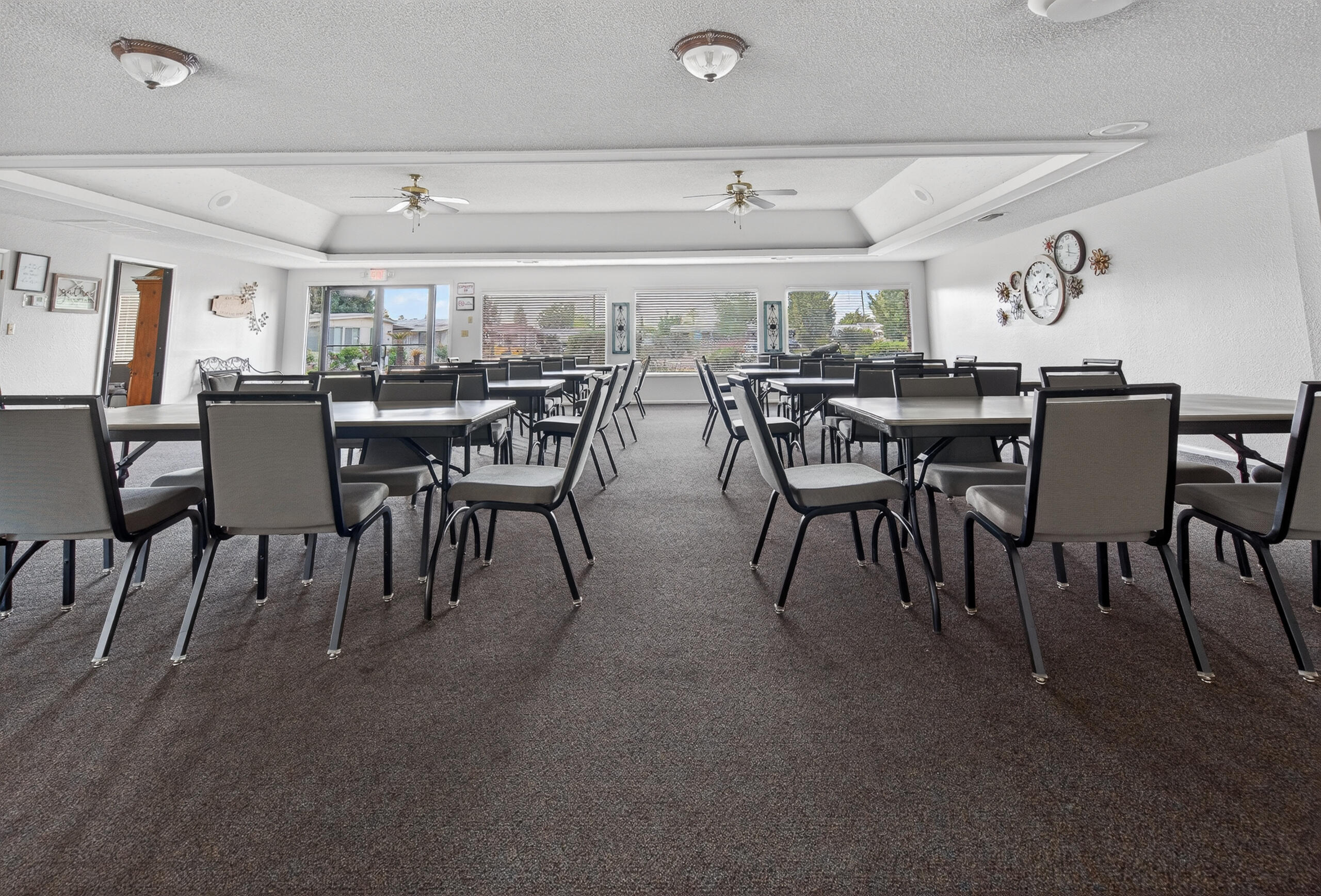 1300 W Olson Ave #155, Reedley, CA 93654