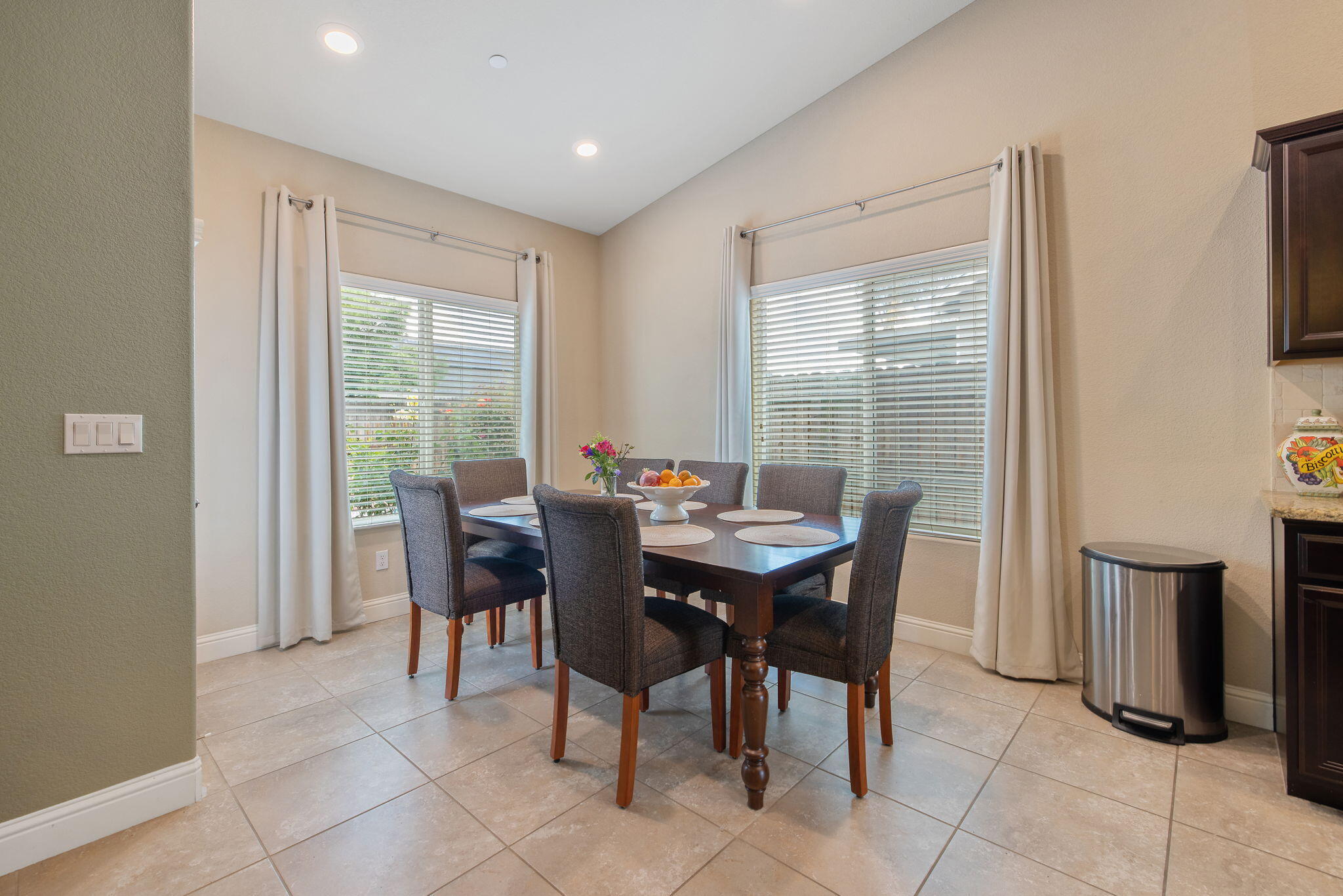 3938 W Vine Ave, Visalia, CA 93291