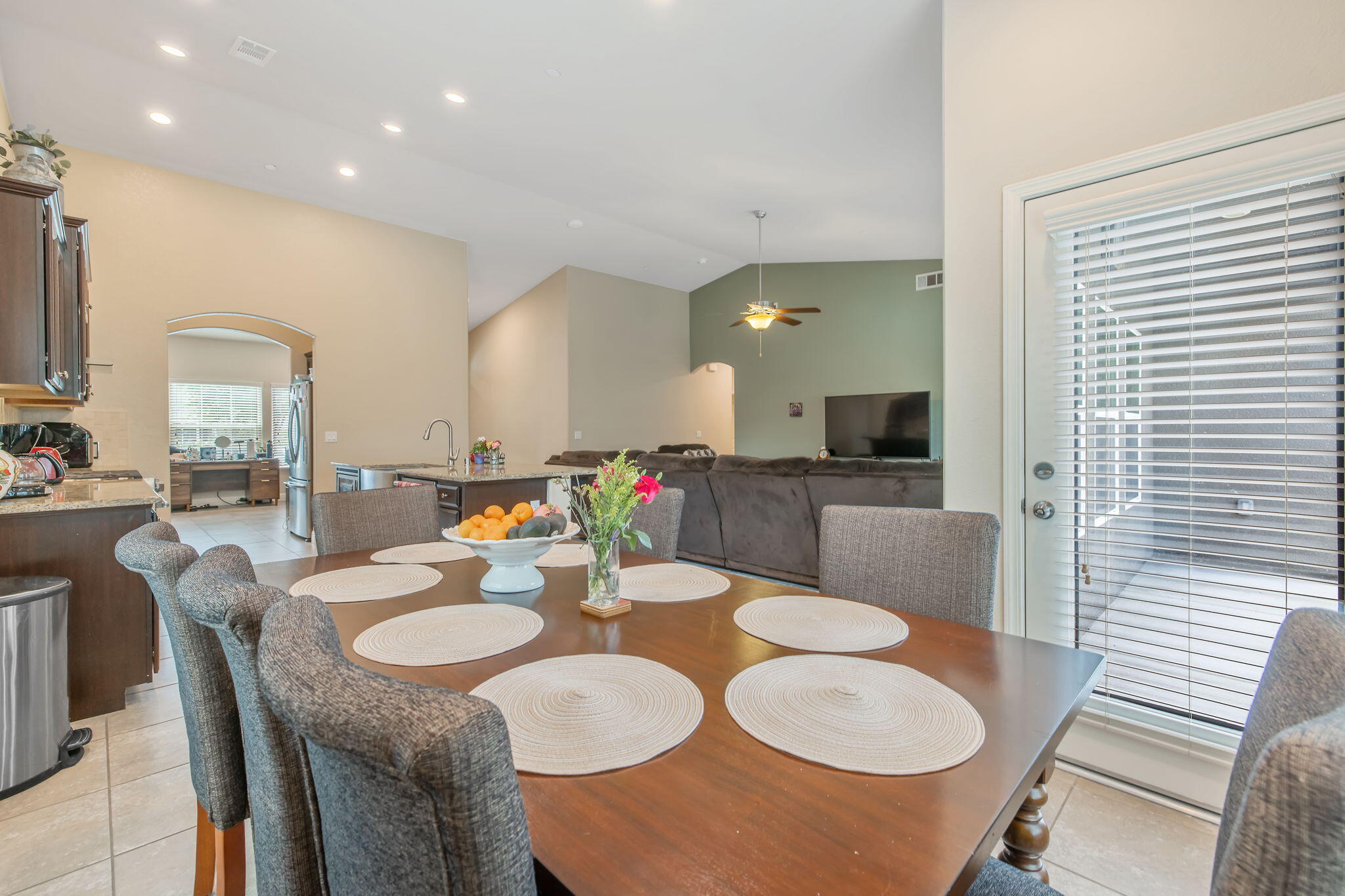 3938 W Vine Ave, Visalia, CA 93291