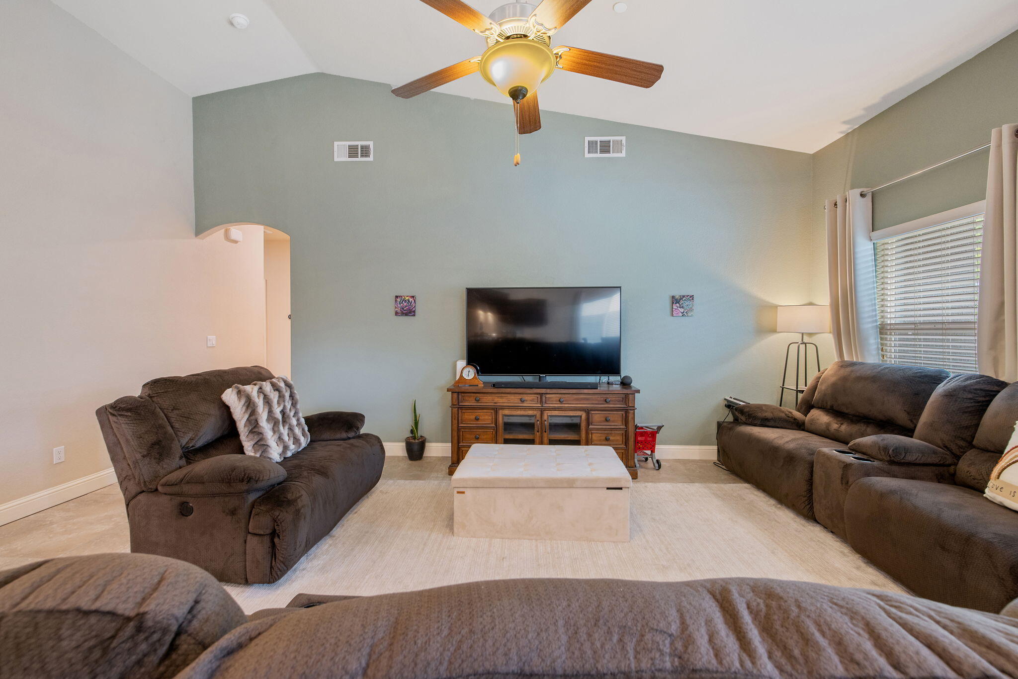 3938 W Vine Ave, Visalia, CA 93291