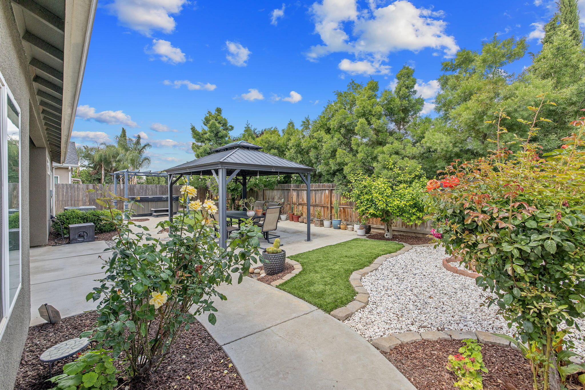 3938 W Vine Ave, Visalia, CA 93291