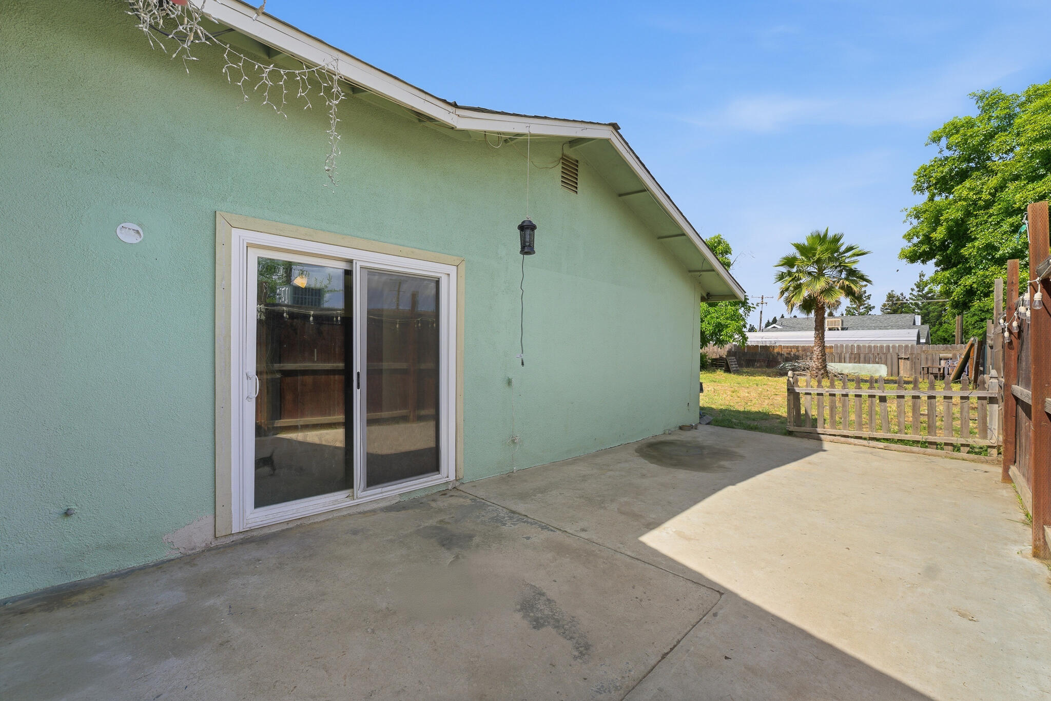 2621 S Bollinger St, Visalia, CA 93277