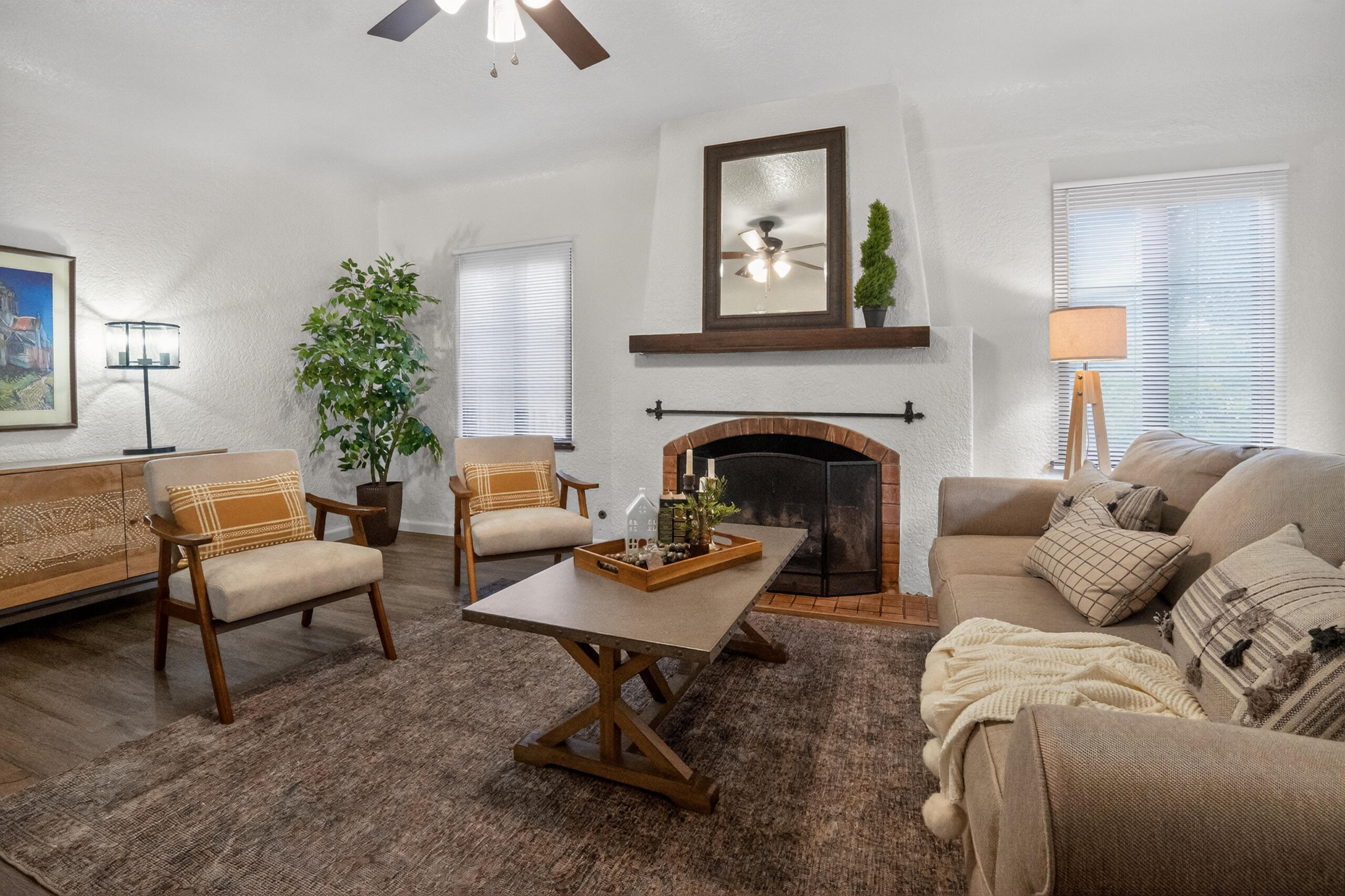 805 W Noble Ave, Visalia, CA 93277