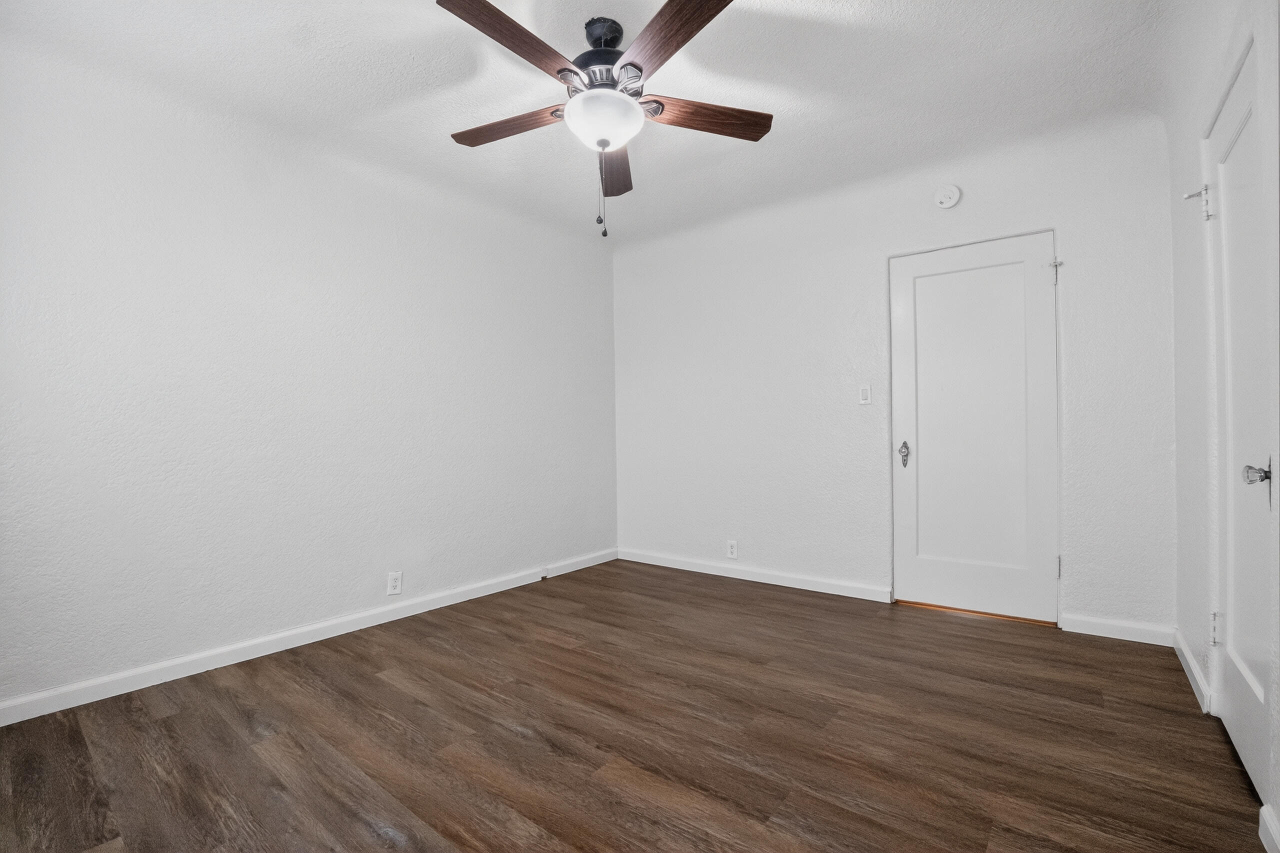 805 W Noble Ave, Visalia, CA 93277