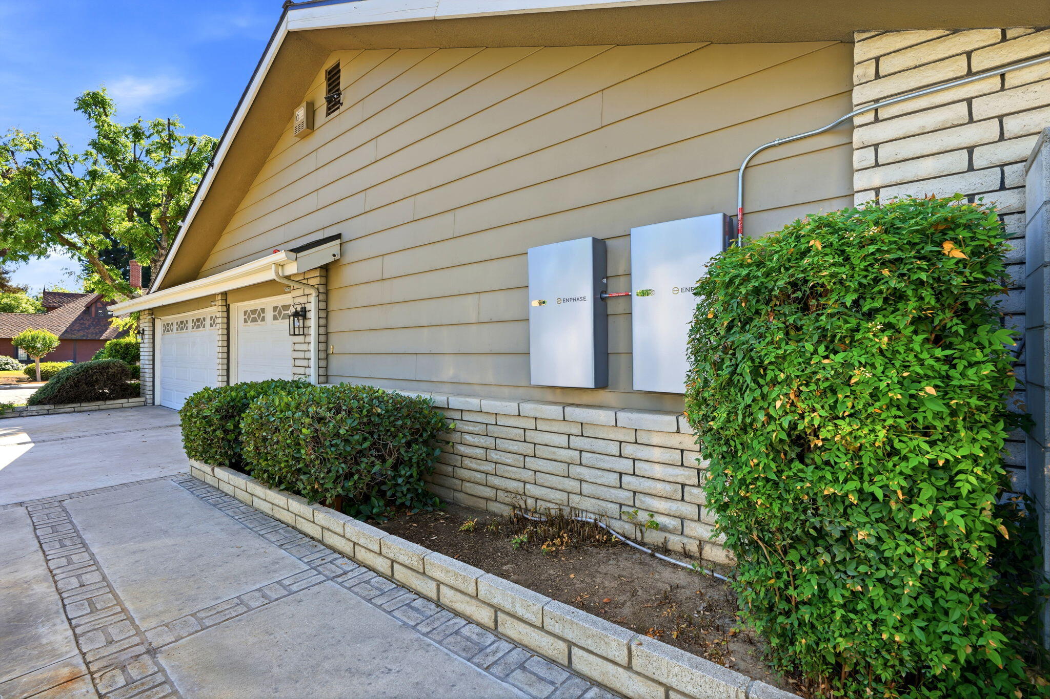 616 W Victor Ave, Visalia, CA 93277