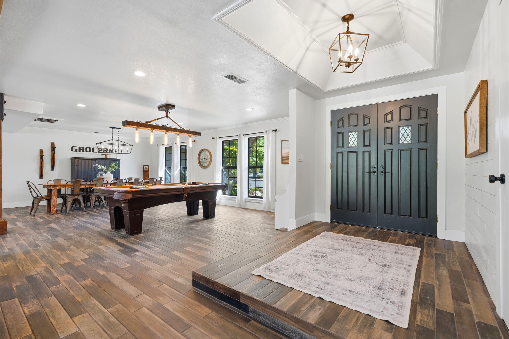 616 W Victor Ave, Visalia, CA 93277