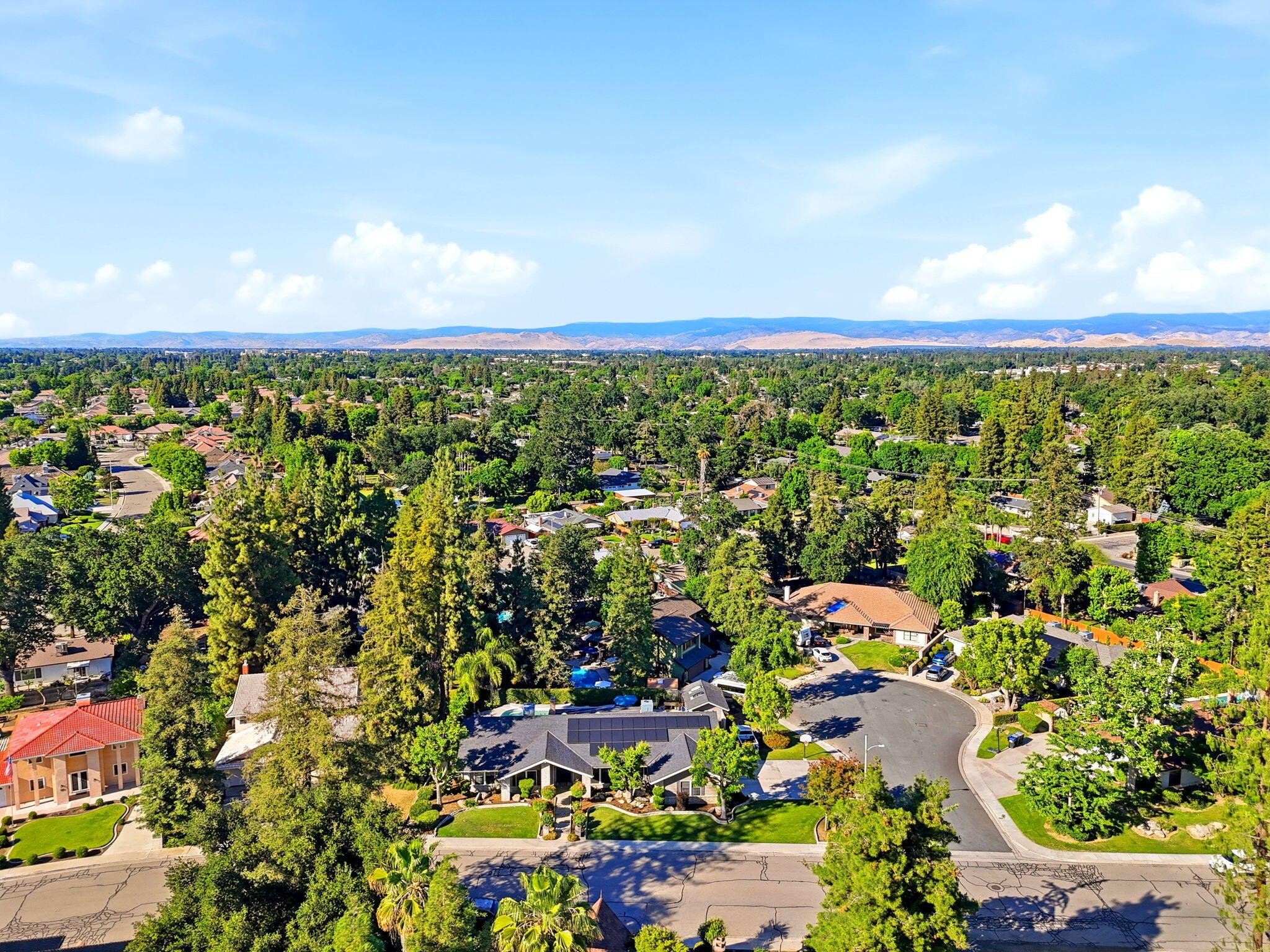 616 W Victor Ave, Visalia, CA 93277