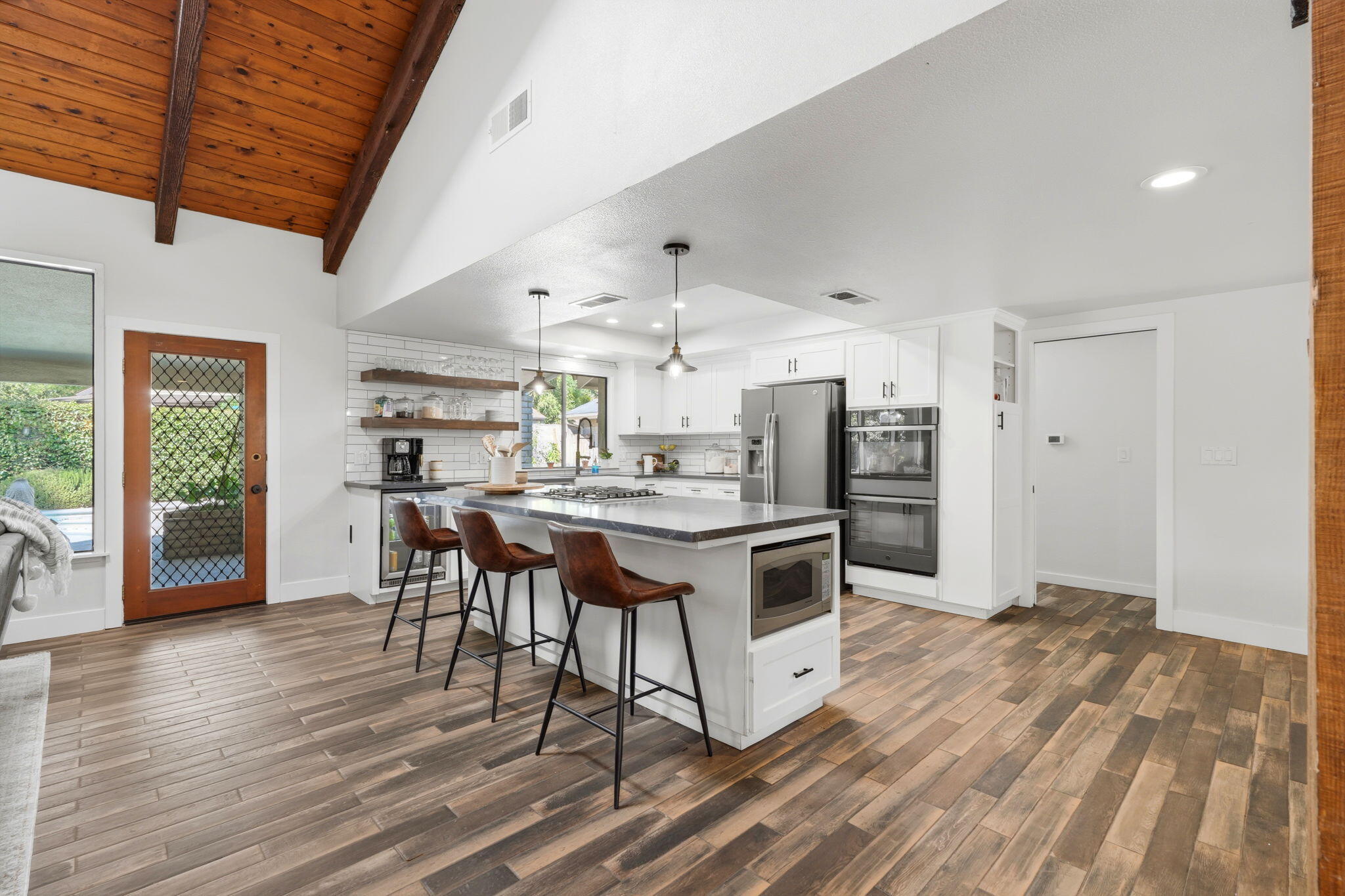 616 W Victor Ave, Visalia, CA 93277